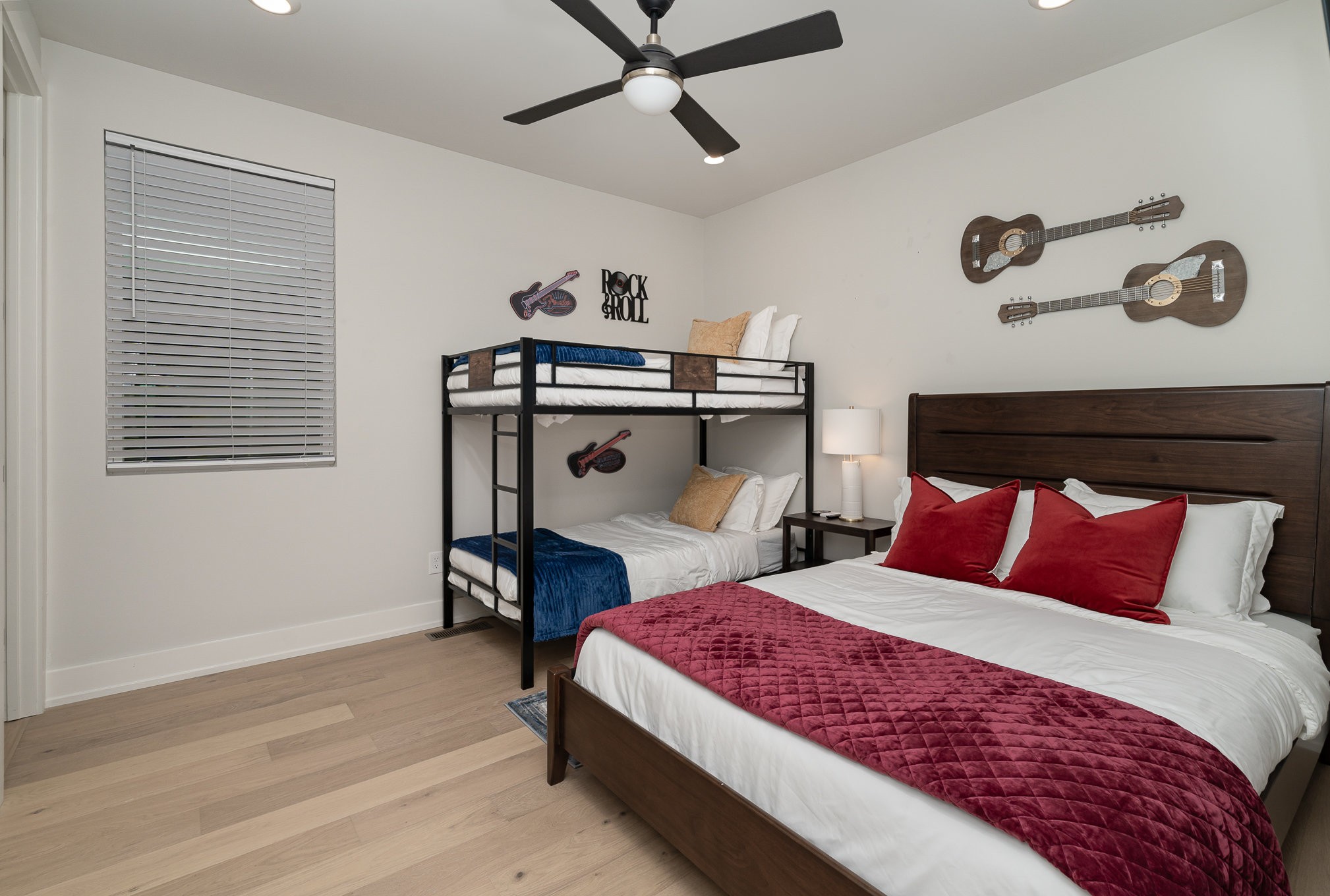 1057 E Trinity Ln Unit: A