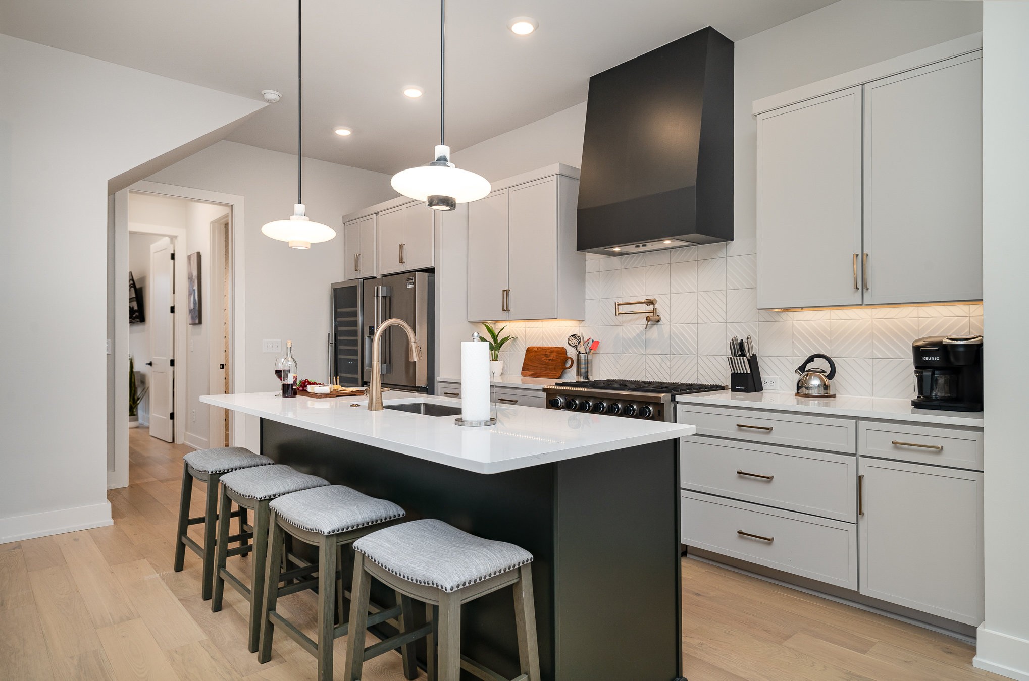 1057 E Trinity Ln Unit: A