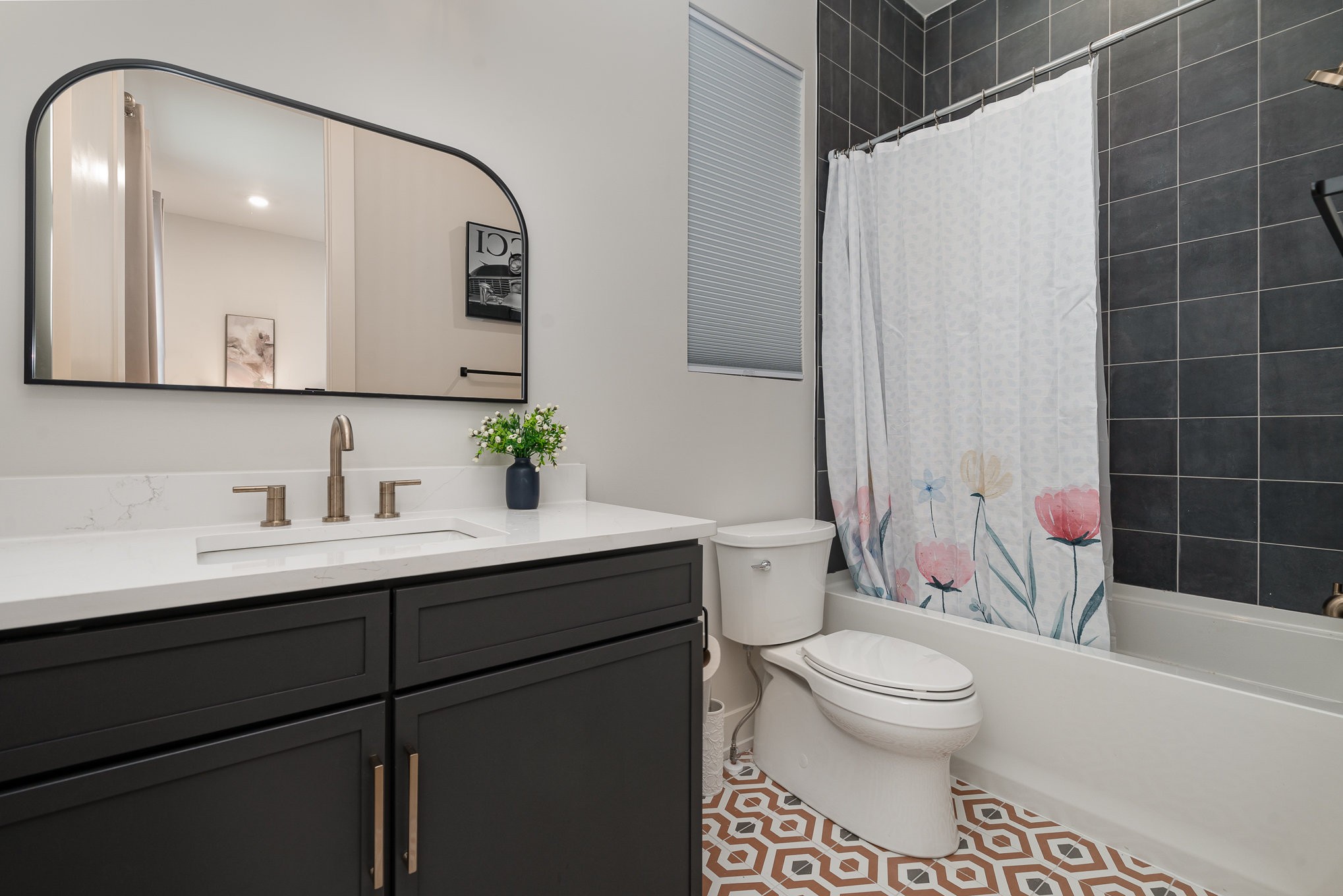 1057 E Trinity Ln Unit: A