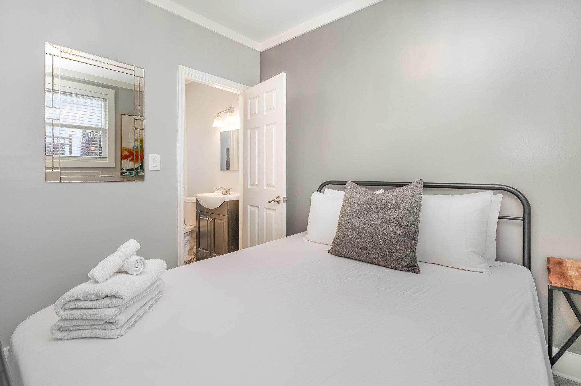 1823 Pearl St Unit: 2
