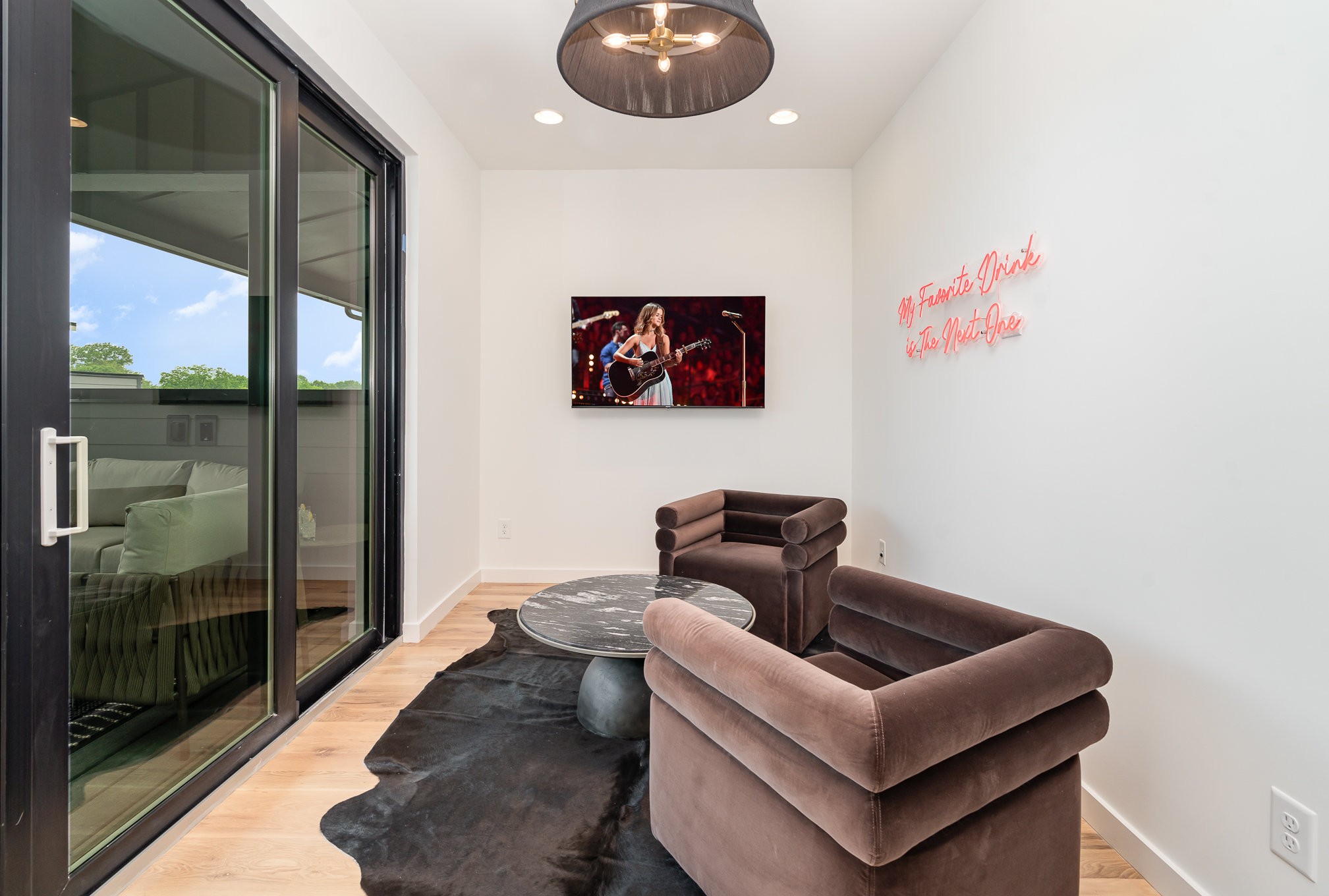 2000 S Hamilton Rd Unit: 12