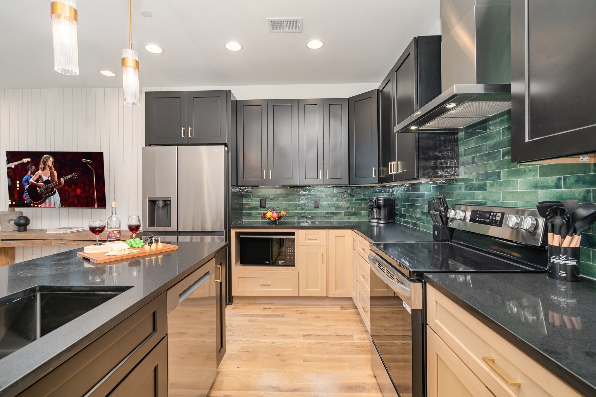 2000 S Hamilton Rd Unit: 12