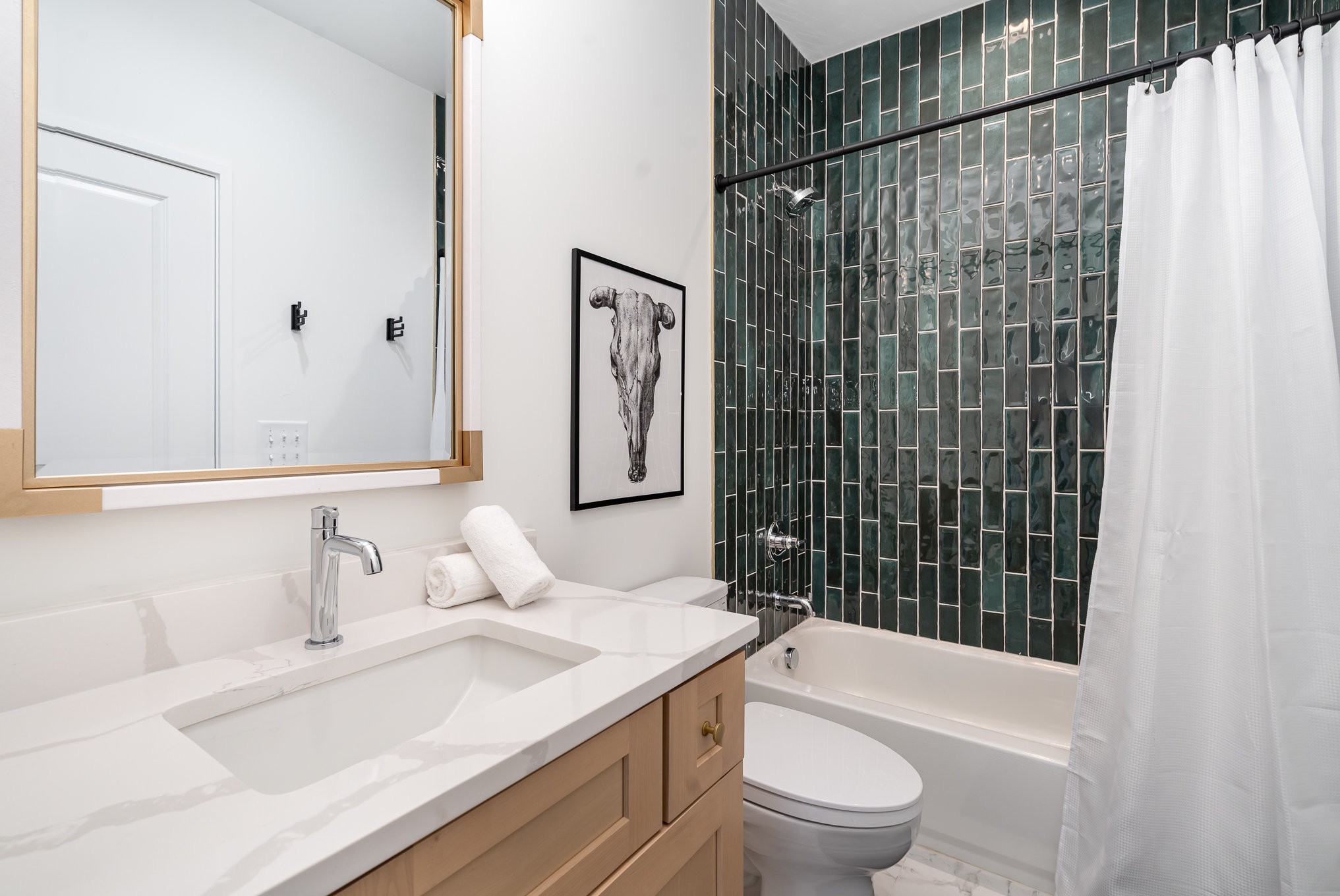 2000 S Hamilton Rd Unit: 12