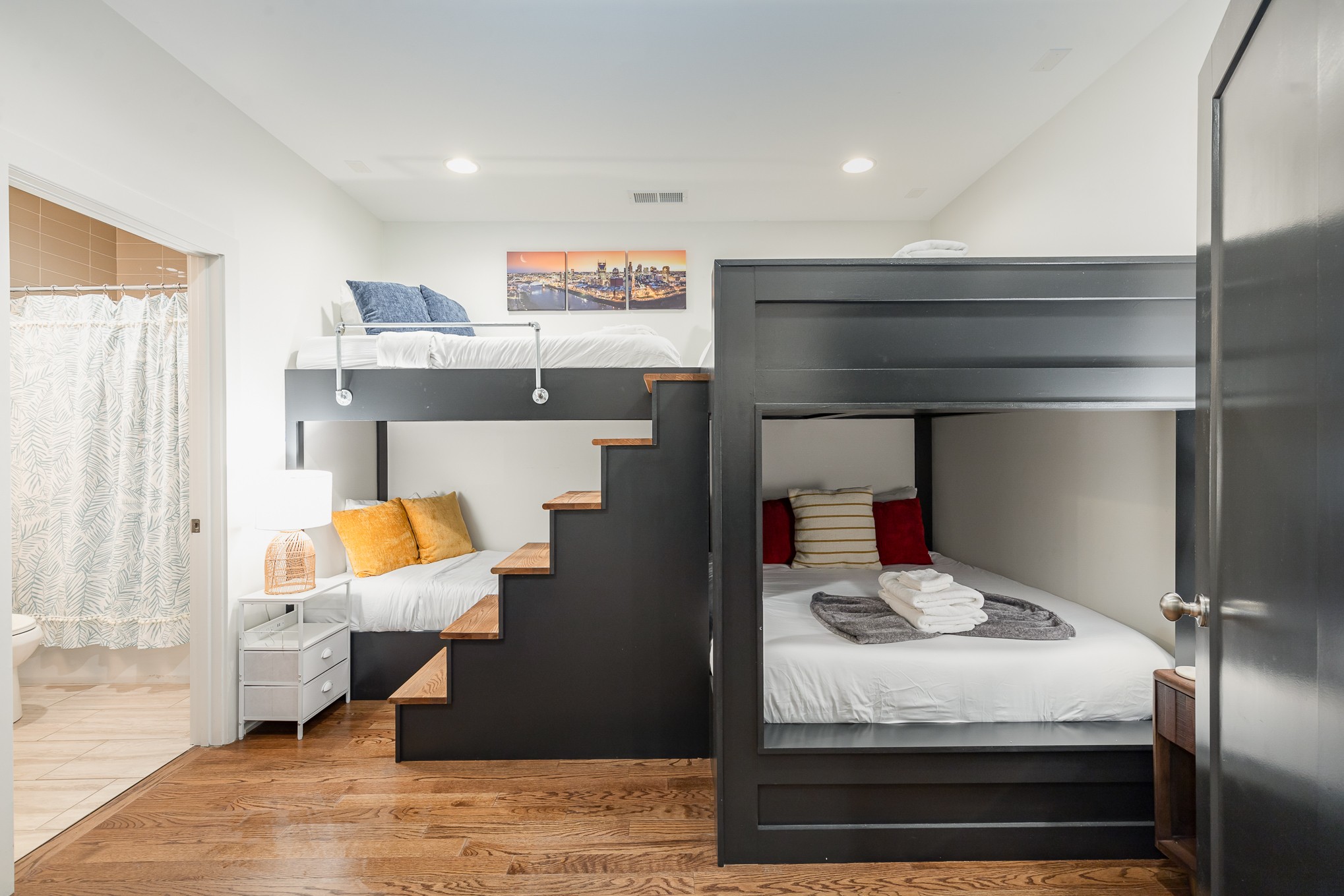 2118 Elliott Ave Unit: 10