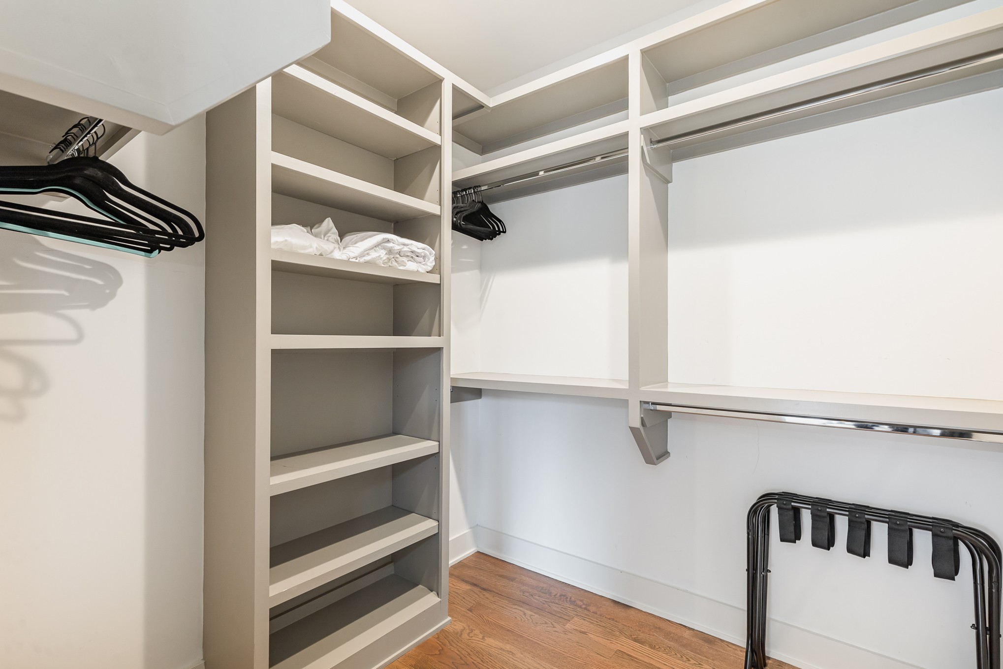 2118 Elliott Ave Unit: 10