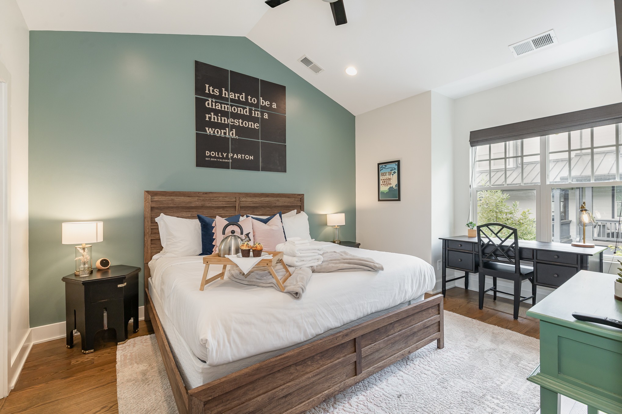 2118 Elliott Ave Unit: 10