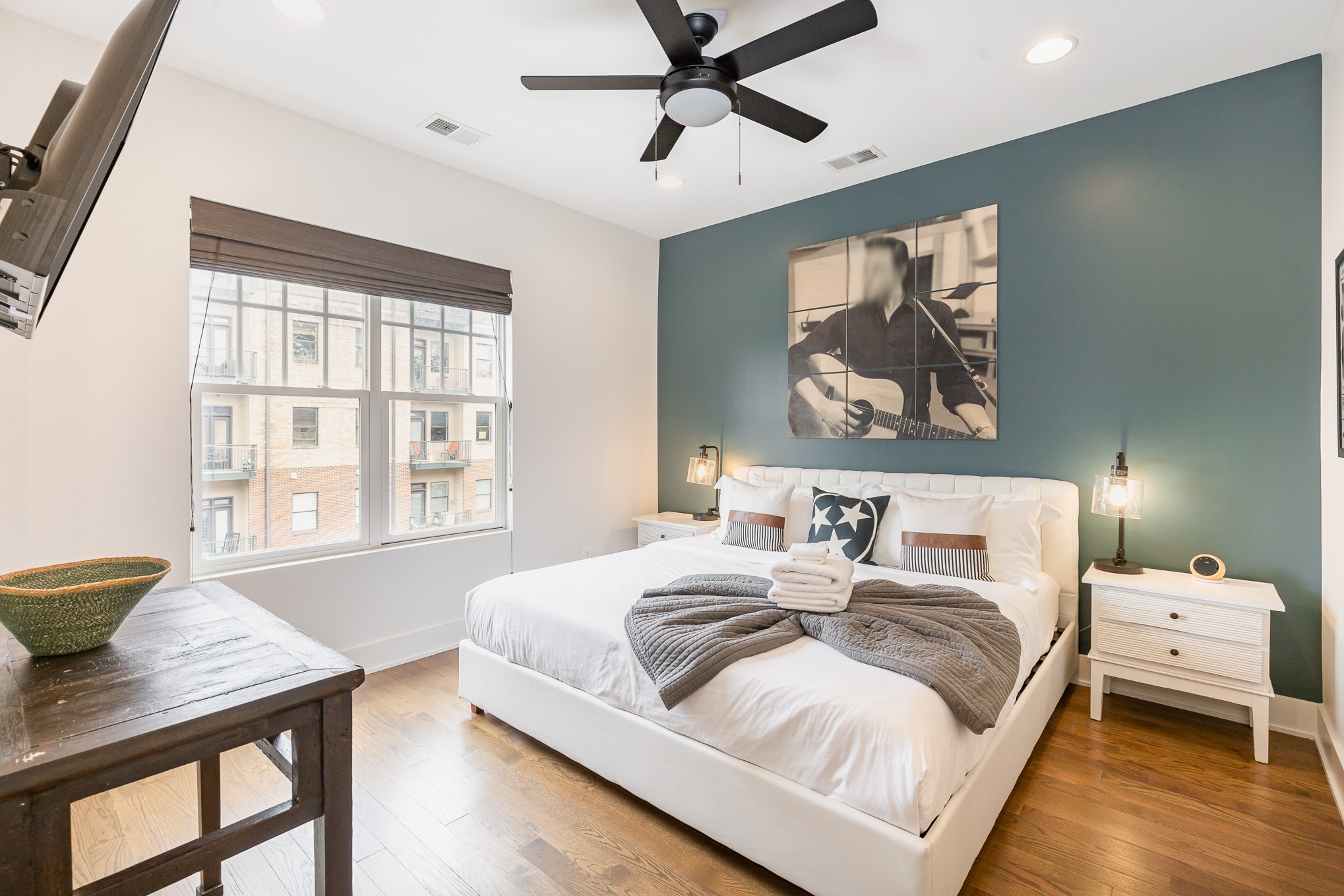 2118 Elliott Ave Unit: 10