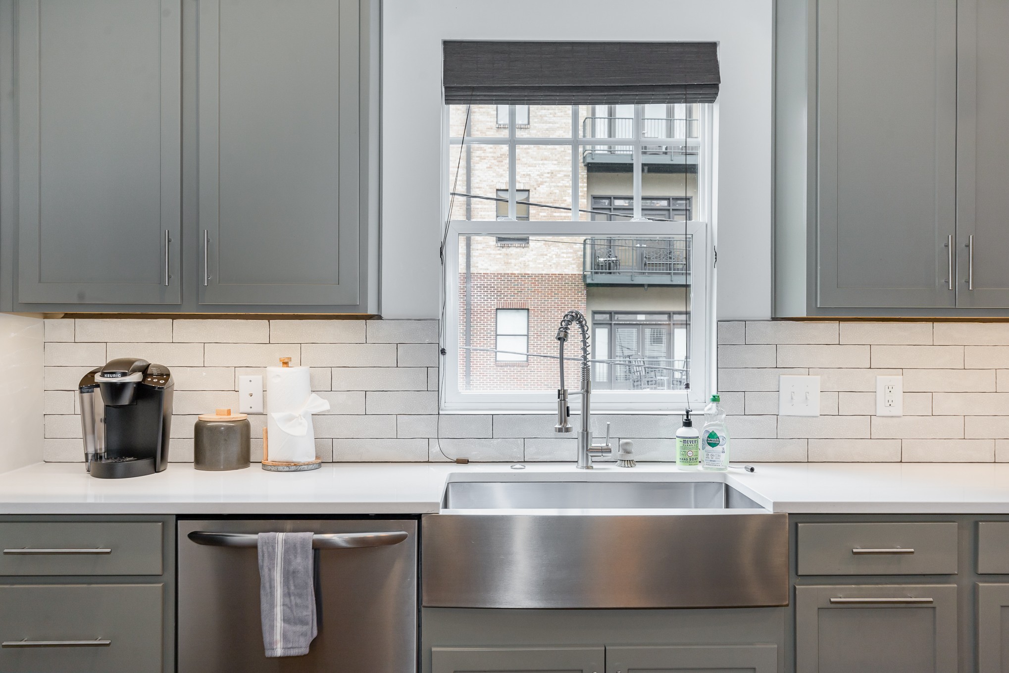 2118 Elliott Ave Unit: 10