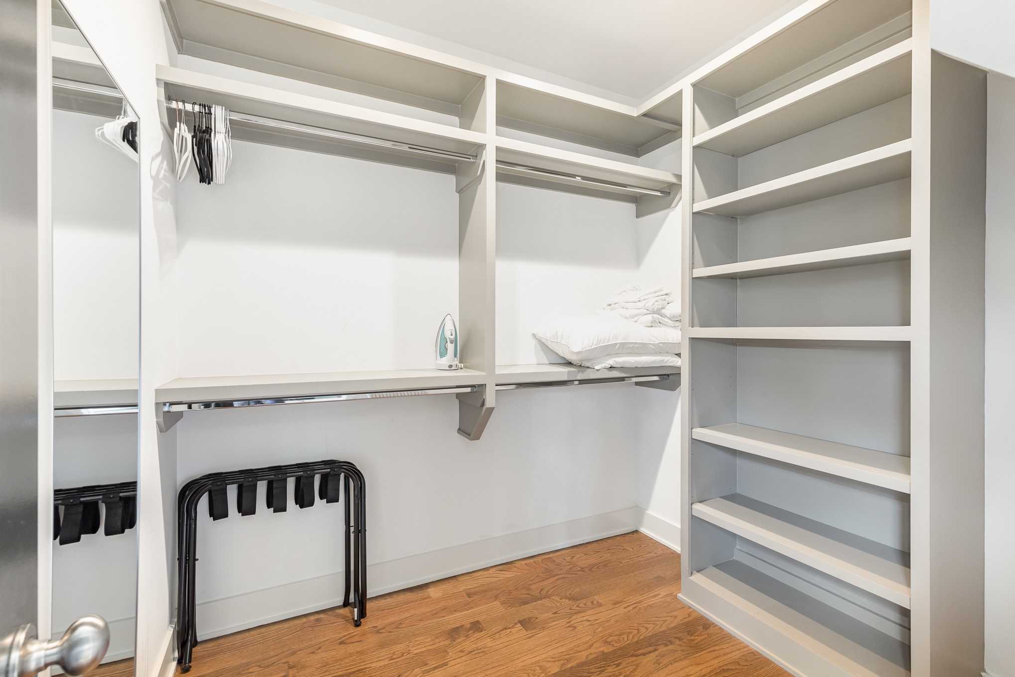 2118 Elliott Ave Unit: 10