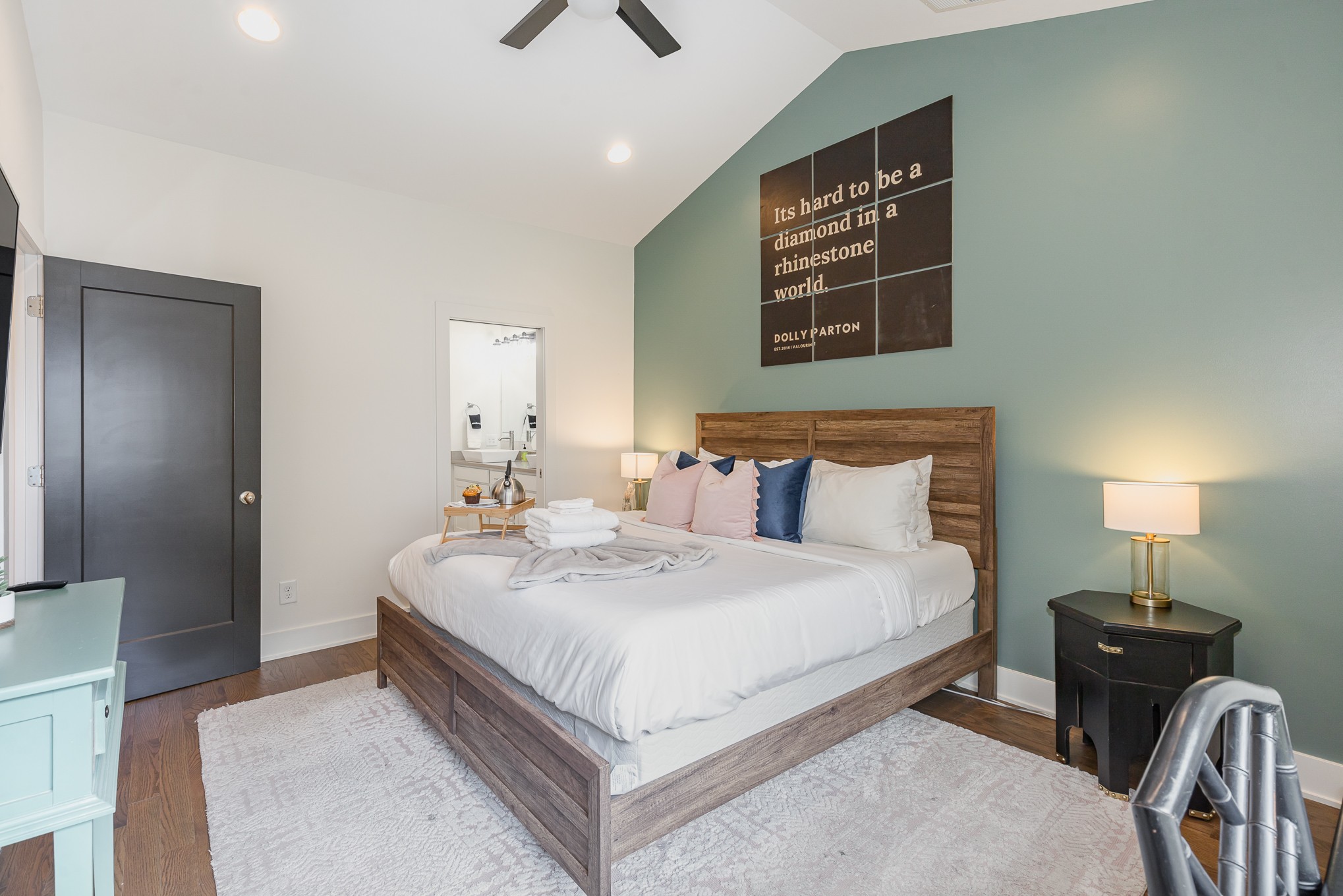 2118 Elliott Ave Unit: 10