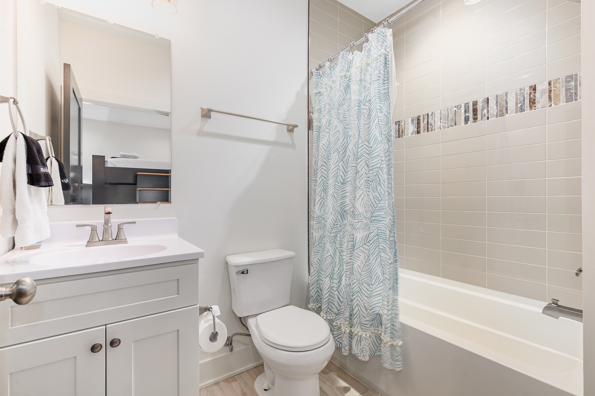 2118 Elliott Ave Unit: 10