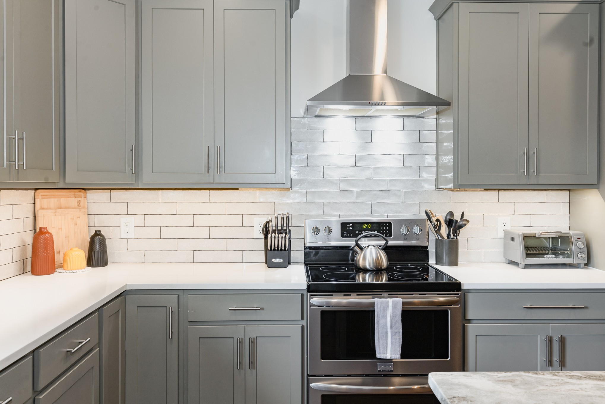 2118 Elliott Ave Unit: 10