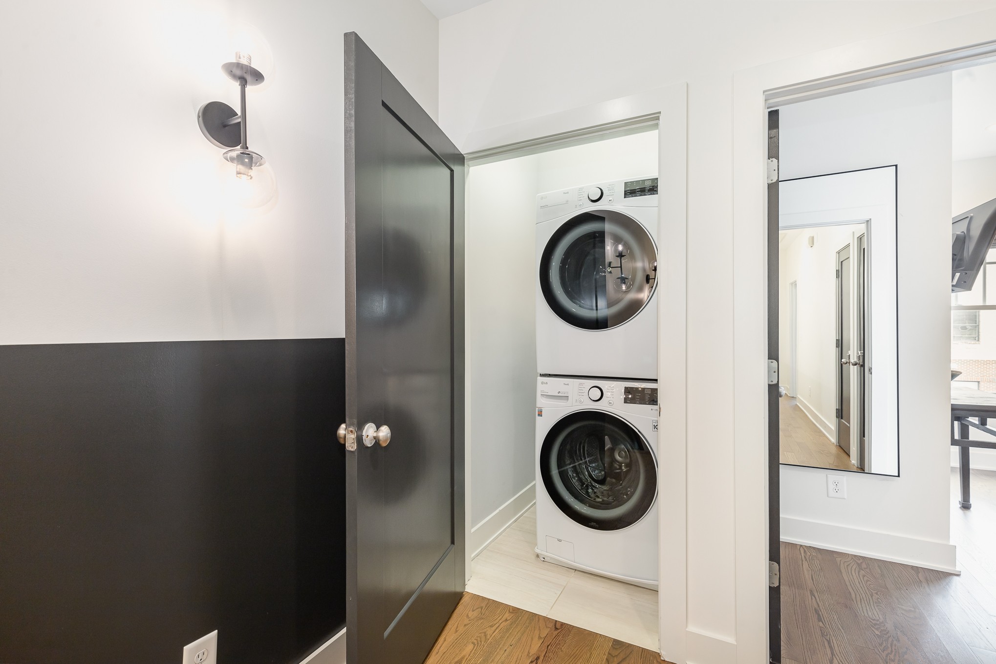 2118 Elliott Ave Unit: 10