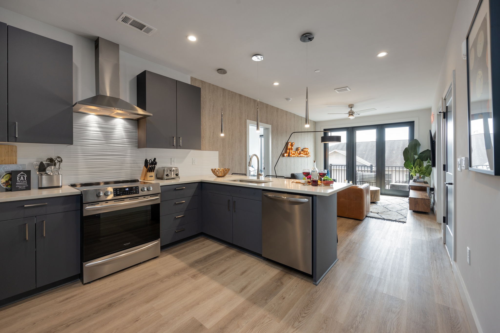 303 31st Ave, N Unit: 505
