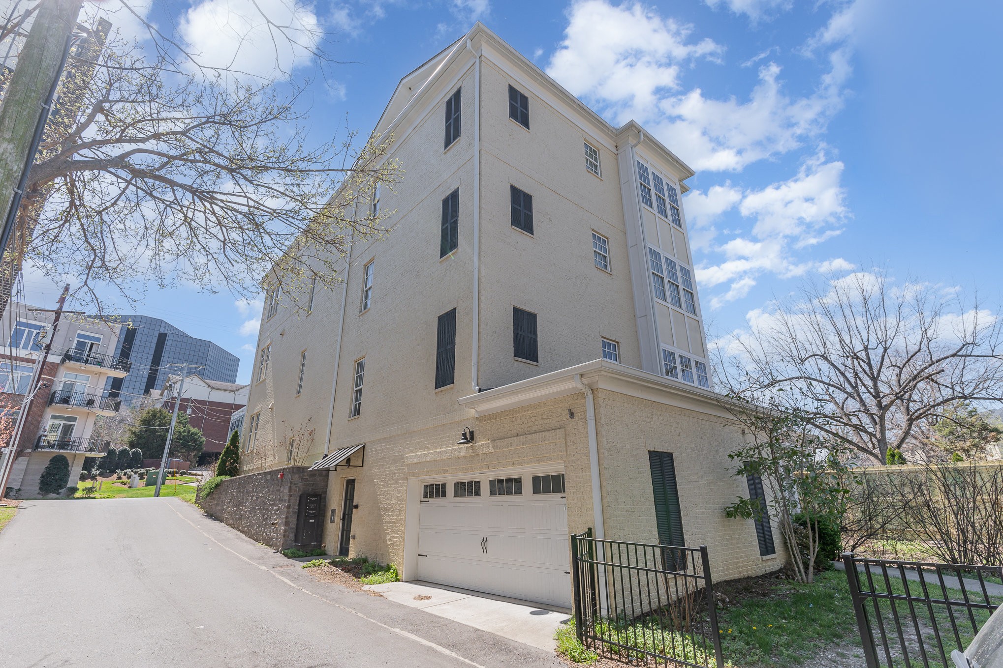 3100 Belwood St Unit: 101