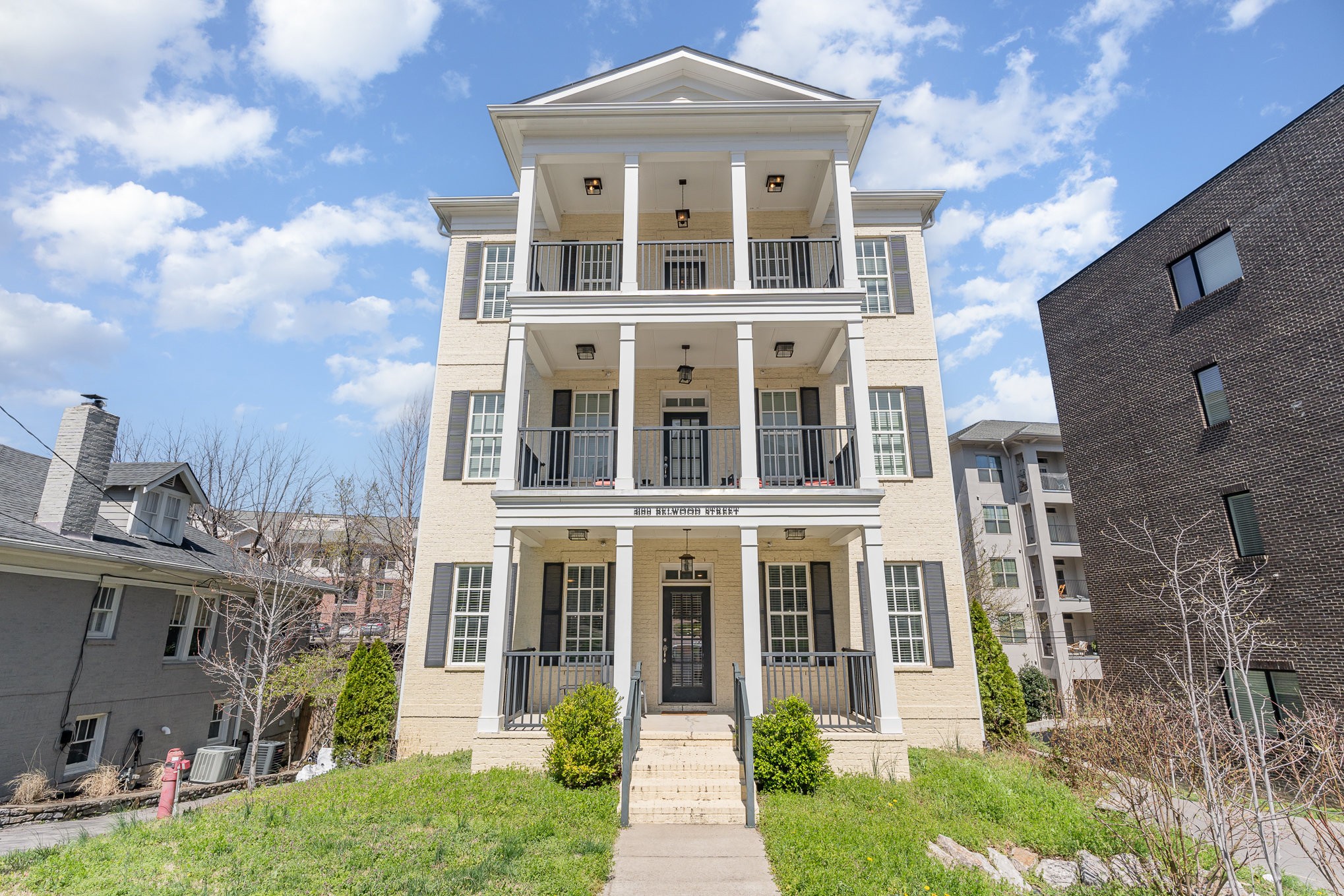 3100 Belwood St Unit: 101