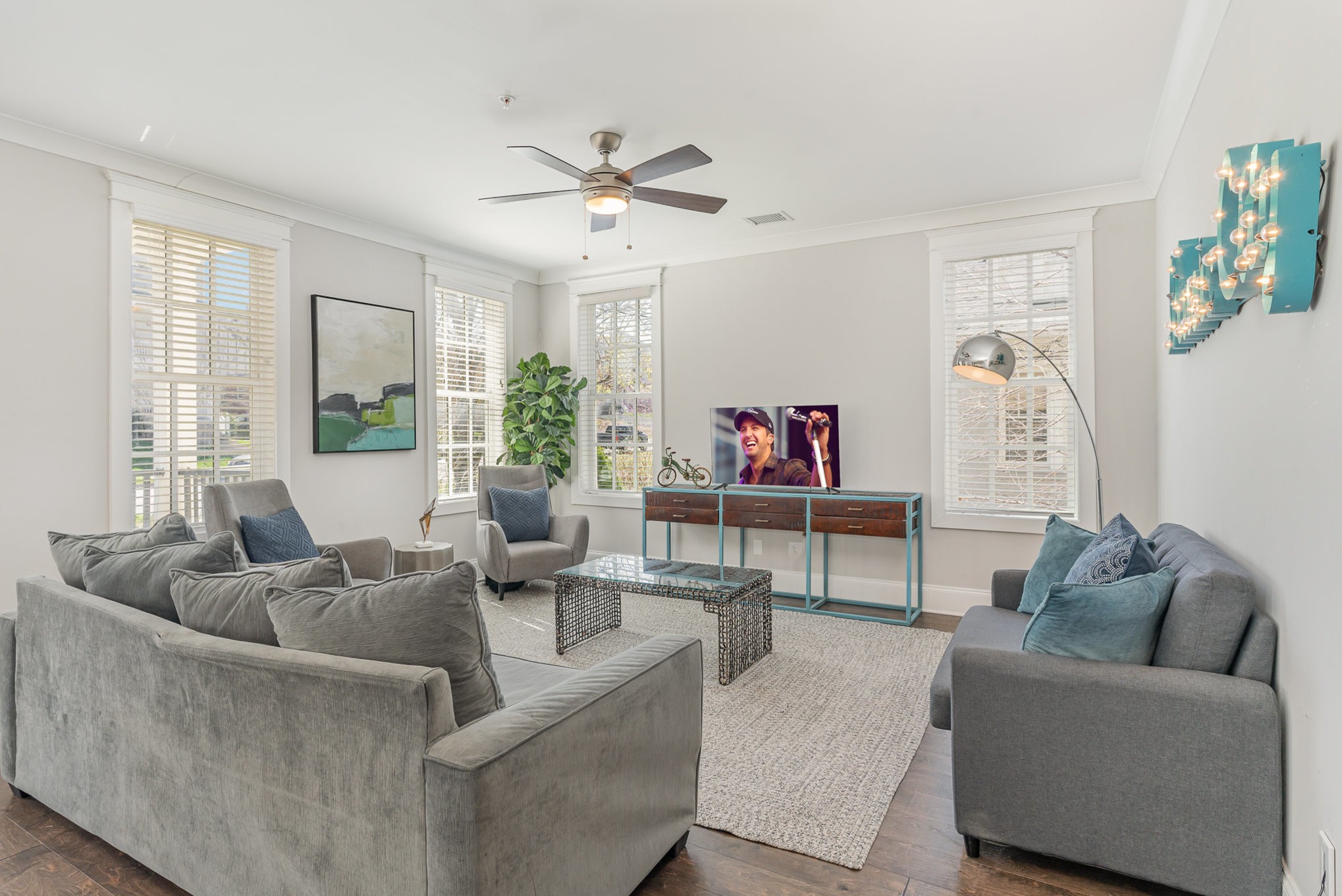 3100 Belwood St Unit: 101