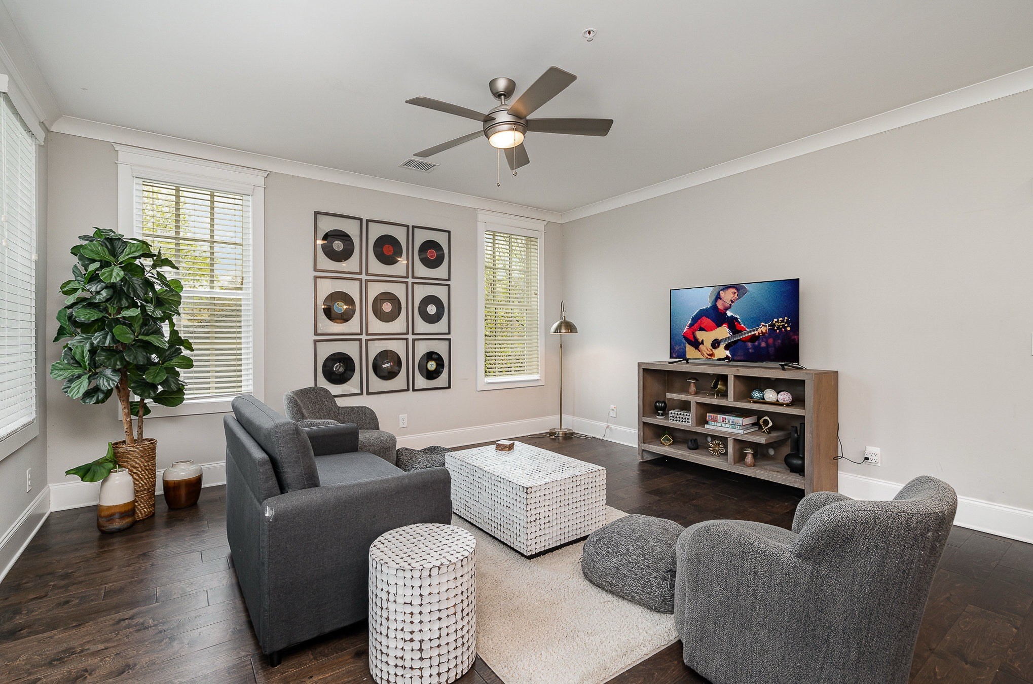 3100 Belwood St Unit: 201