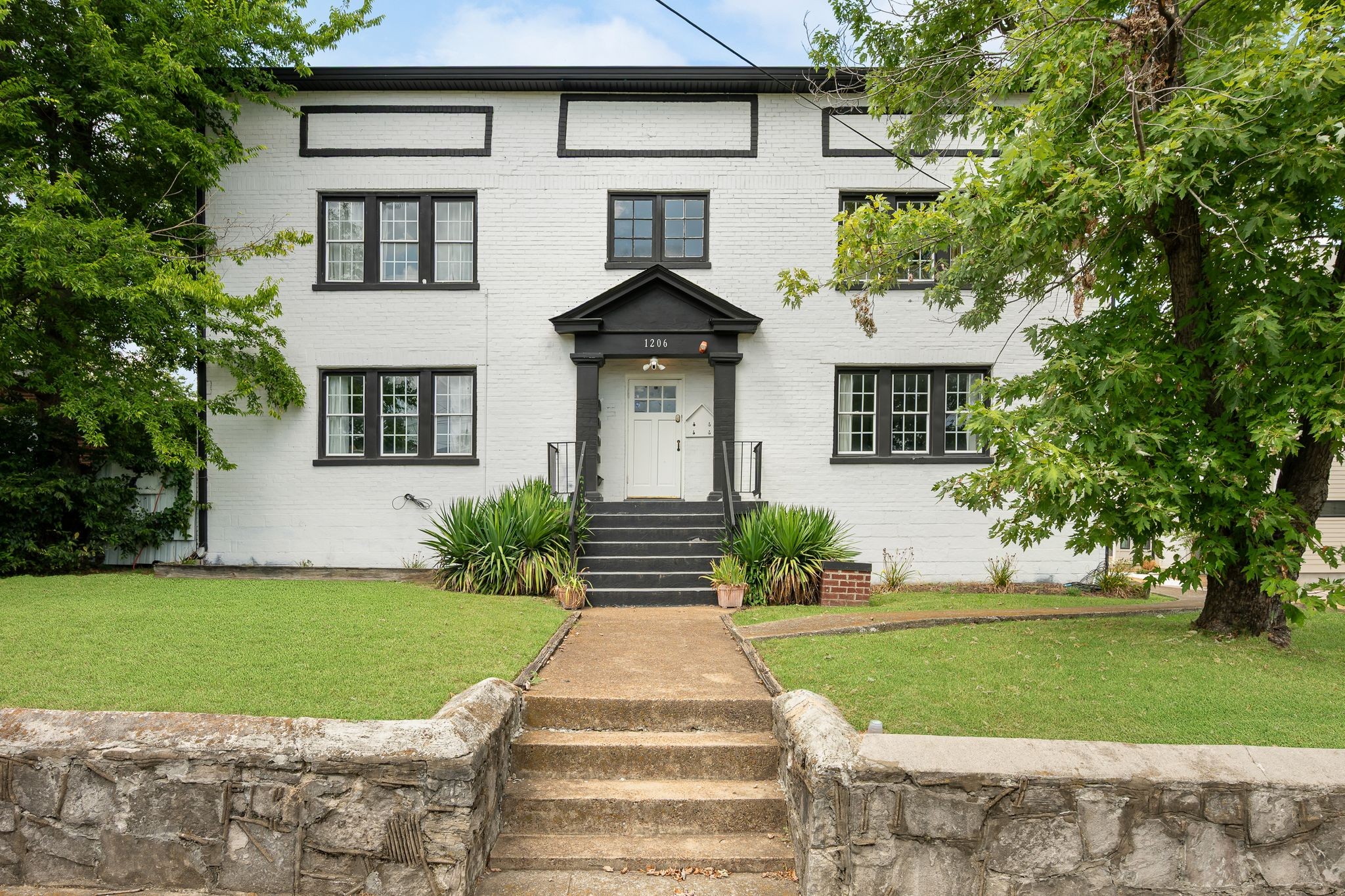 1206 Phillips St