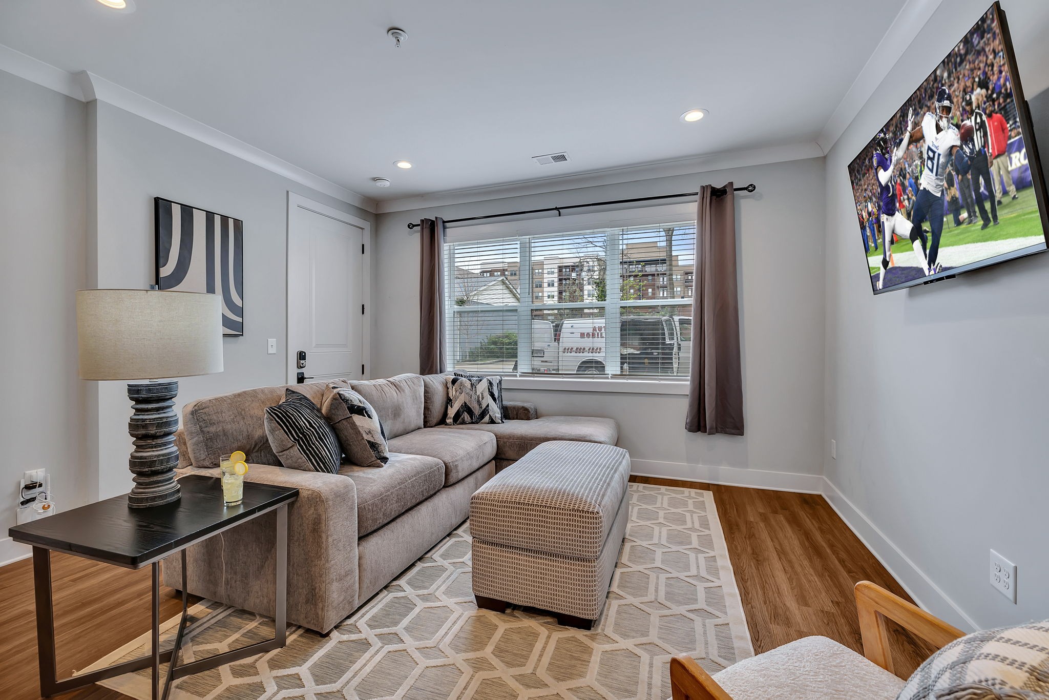 805B Bradford Ave Unit: 102