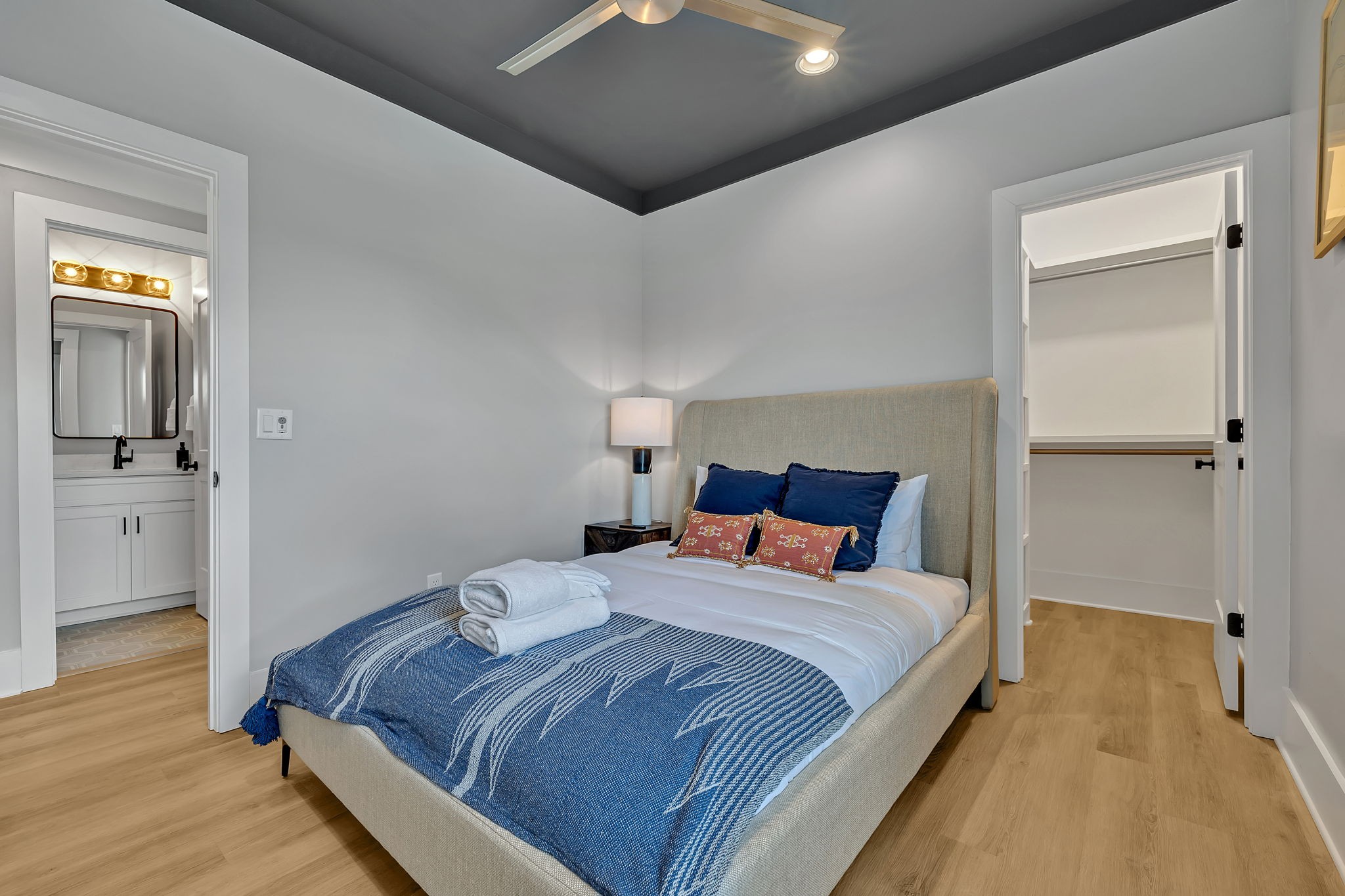 426 E Iris Dr Unit: 101