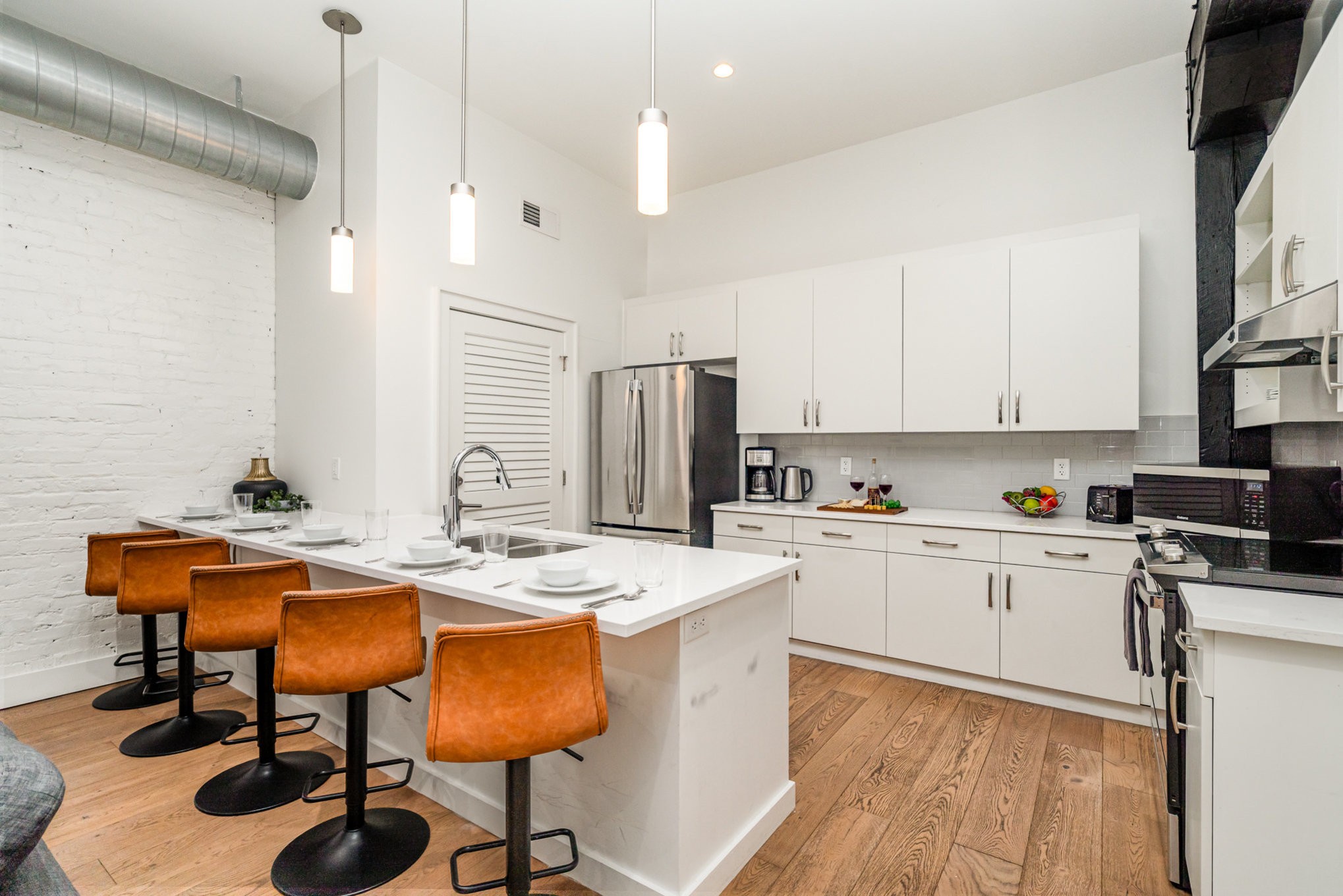 133 2nd Ave, N Unit: 201