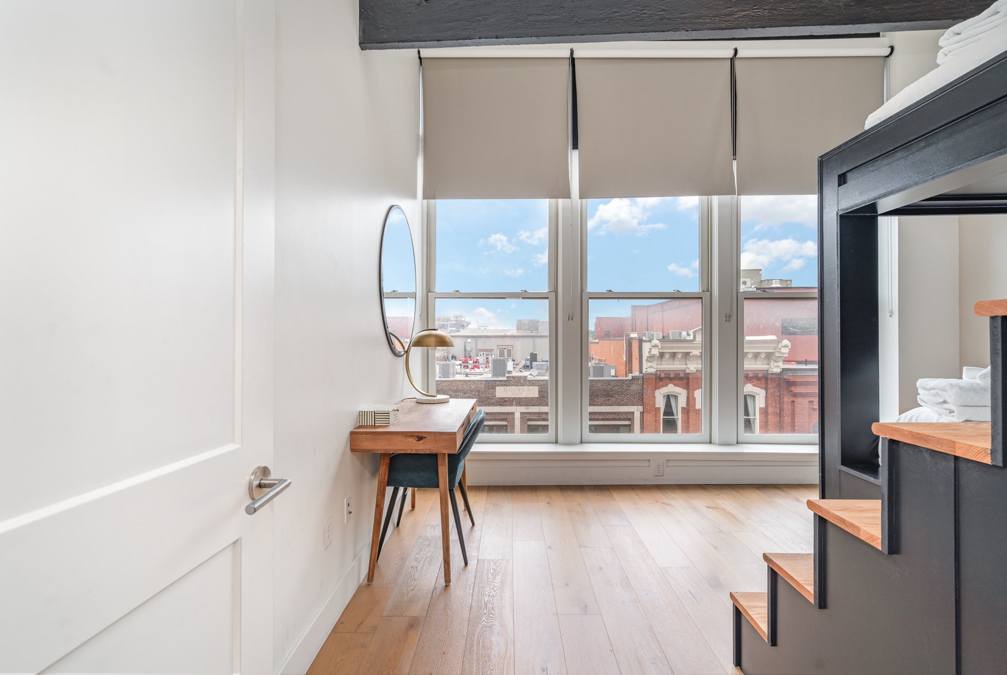 133 2nd Ave, N Unit: 501