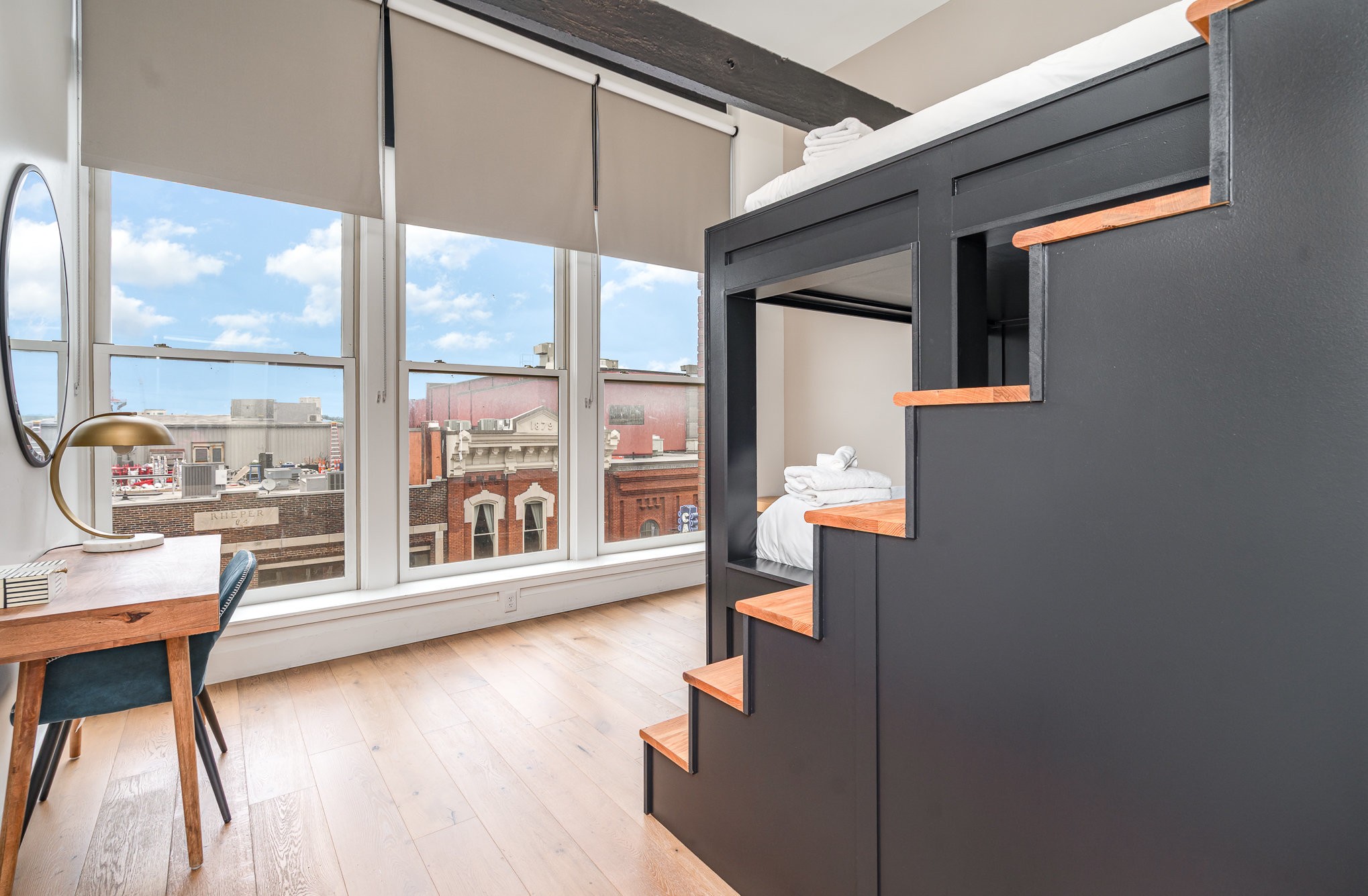 133 2nd Ave, N Unit: 501