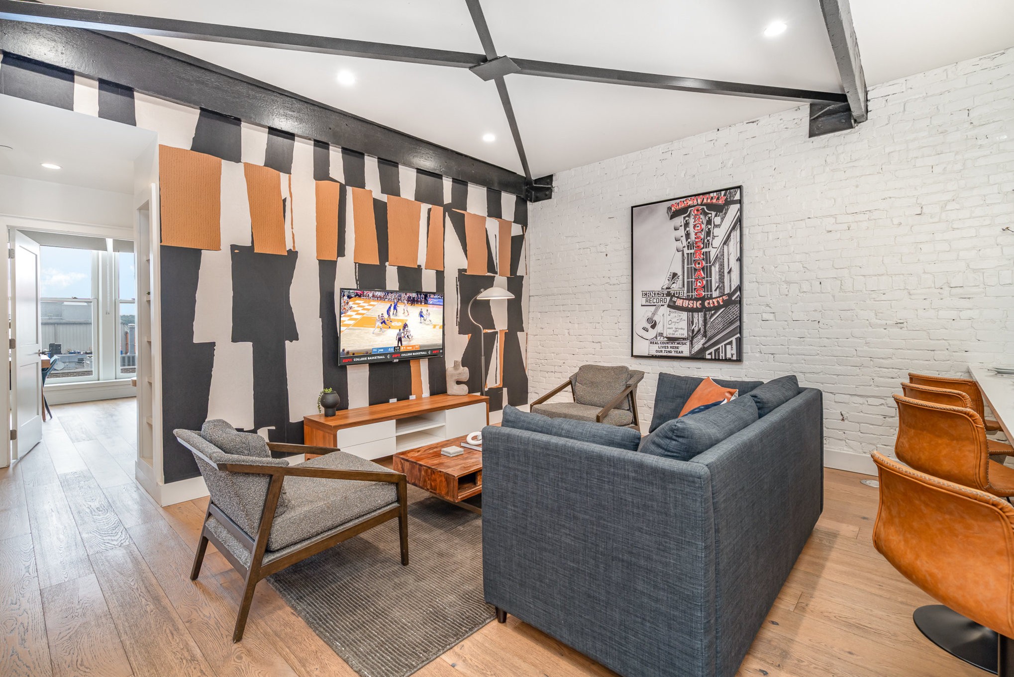 133 2nd Ave, N Unit: 501