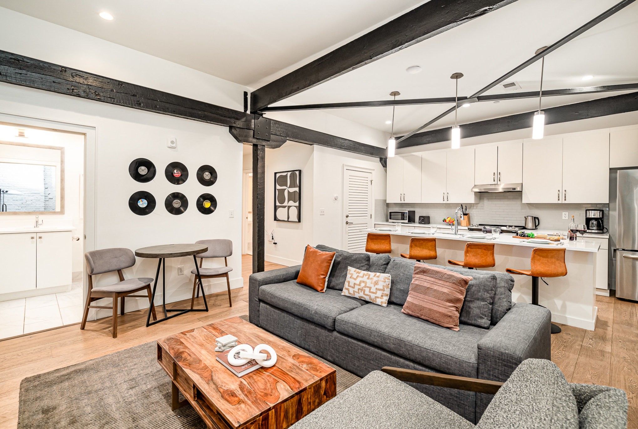 133 2nd Ave, N Unit: 502