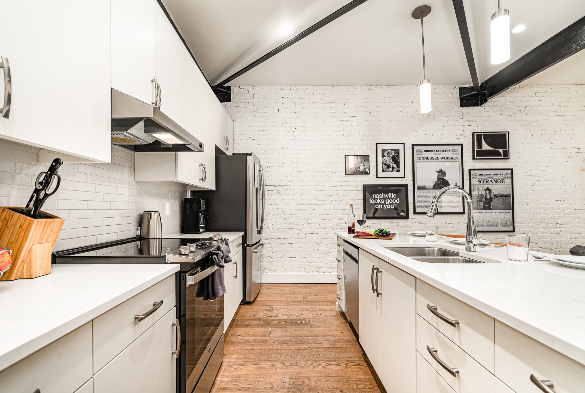 133 2nd Ave, N Unit: 502