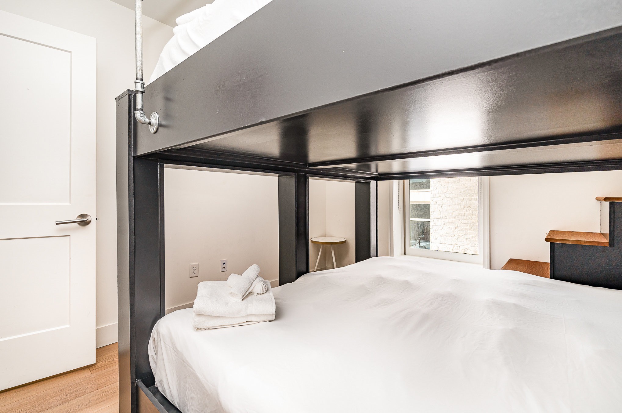 133 2nd Ave, N Unit: 502