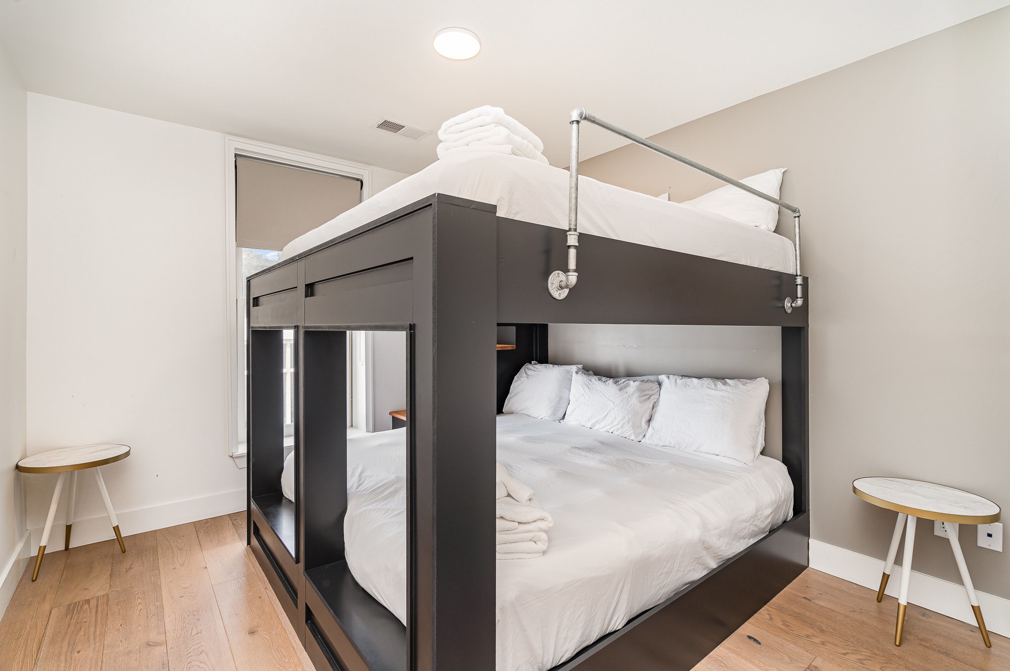 133 2nd Ave, N Unit: 502