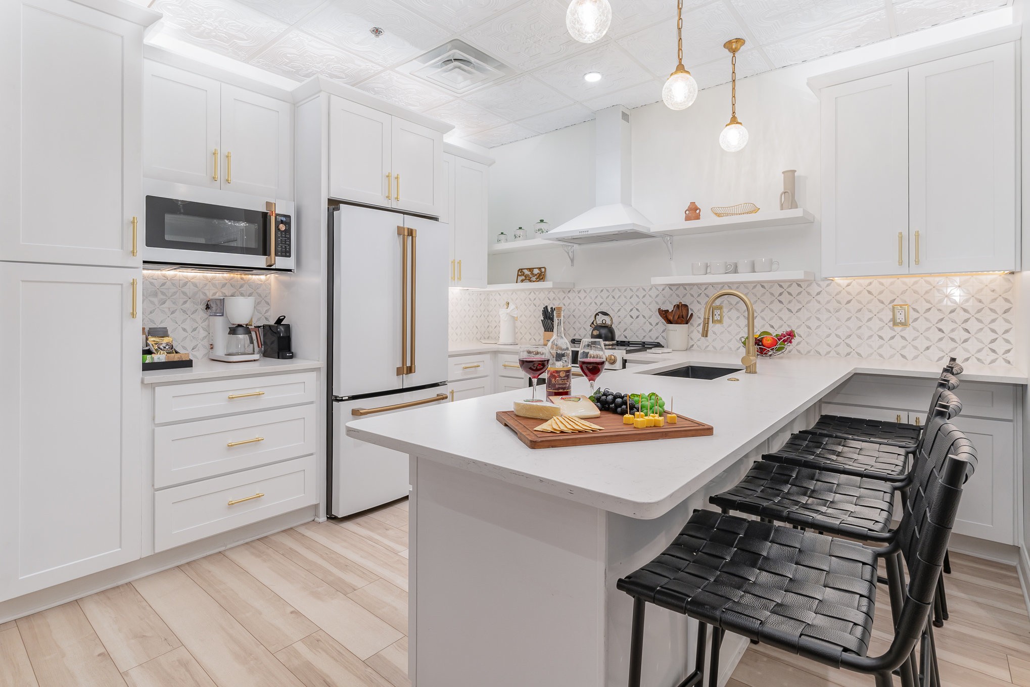 219 2nd Ave, N Unit: 100