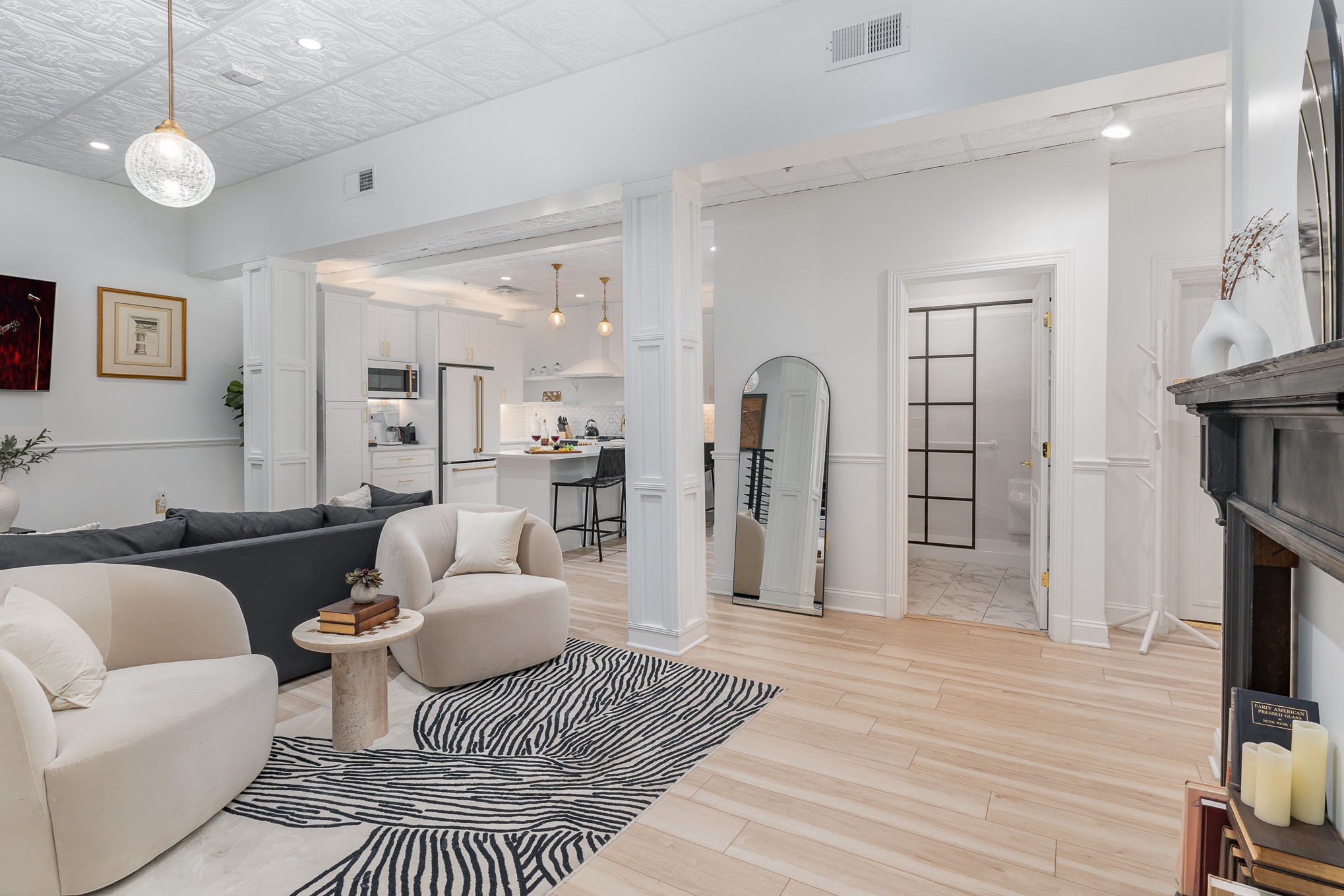 219 2nd Ave, N Unit: 100