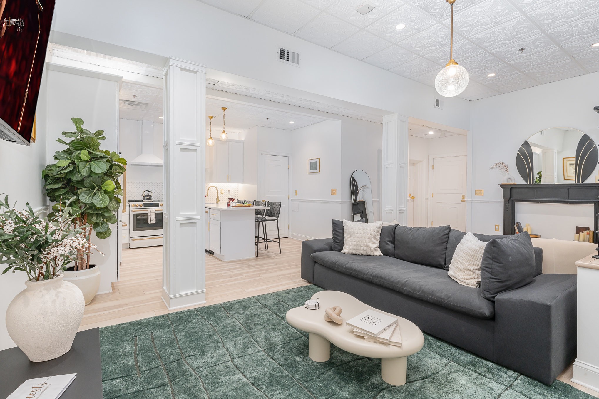 219 2nd Ave, N Unit: 100