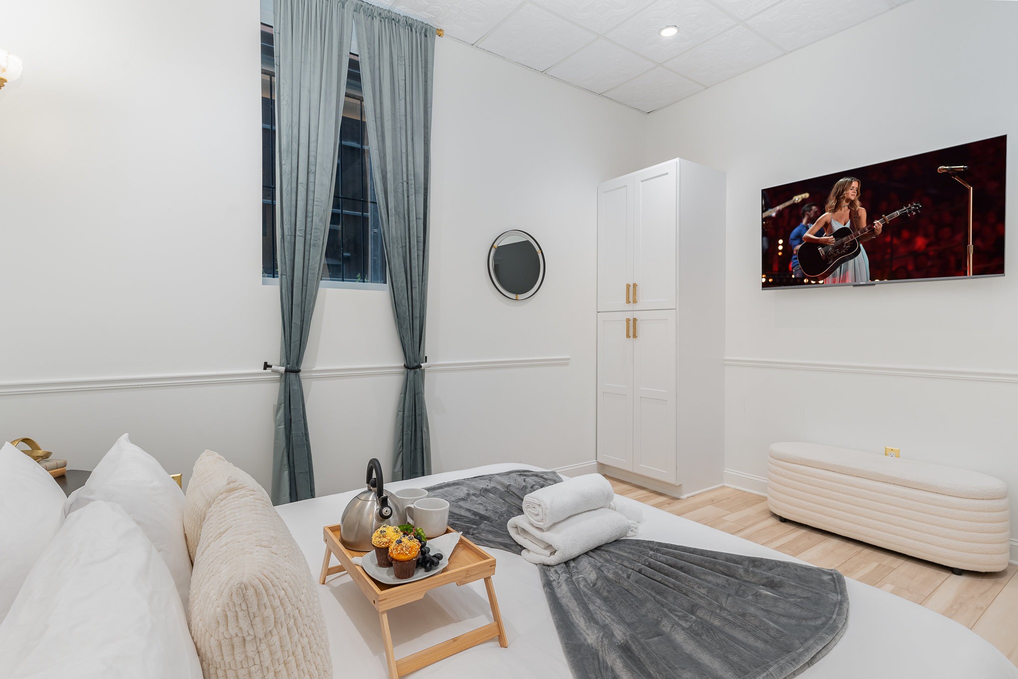 219 2nd Ave, N Unit: 100