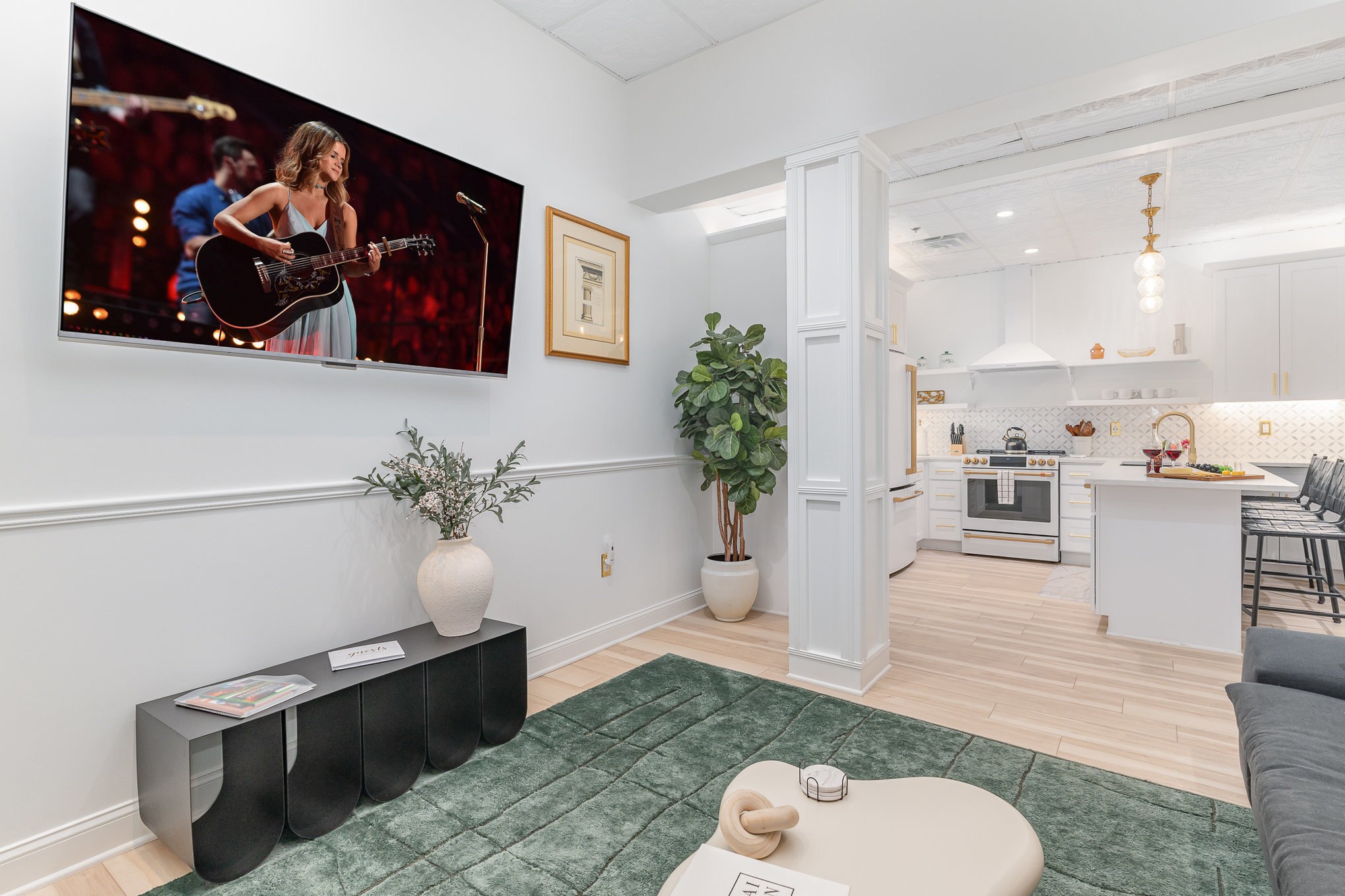 219 2nd Ave, N Unit: 100