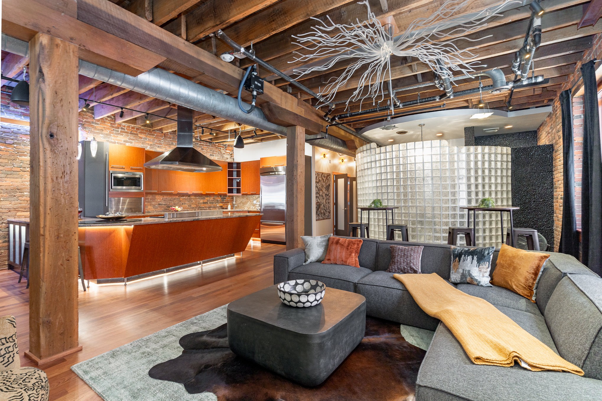 219 2nd Ave, N Unit: 200