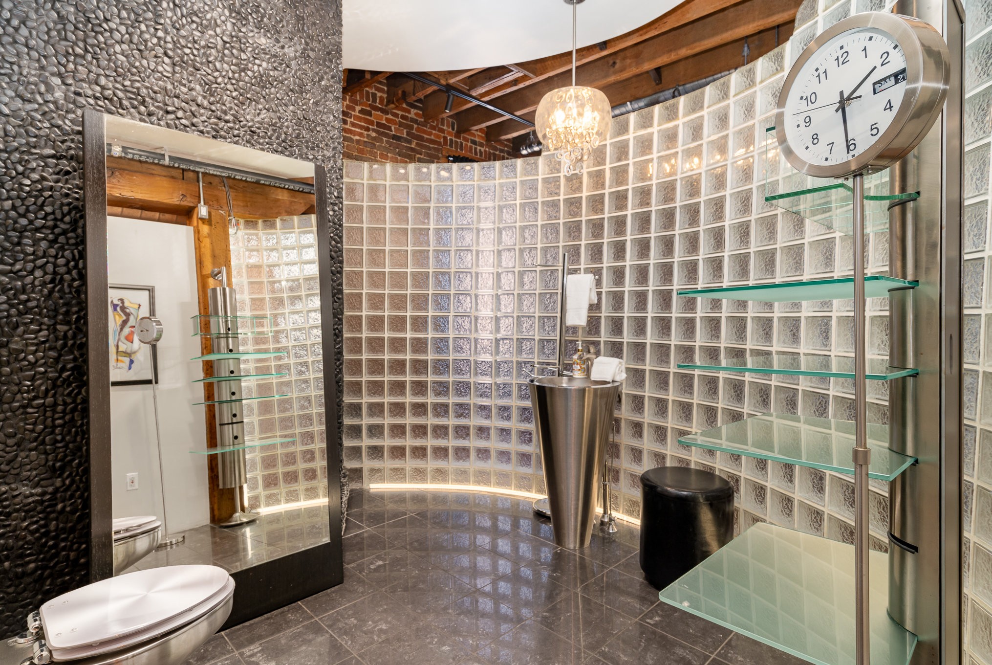 219 2nd Ave, N Unit: 200