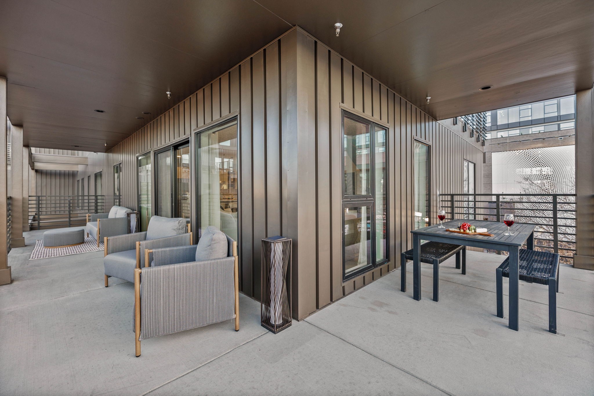 635 7th Ave, S Unit: 501