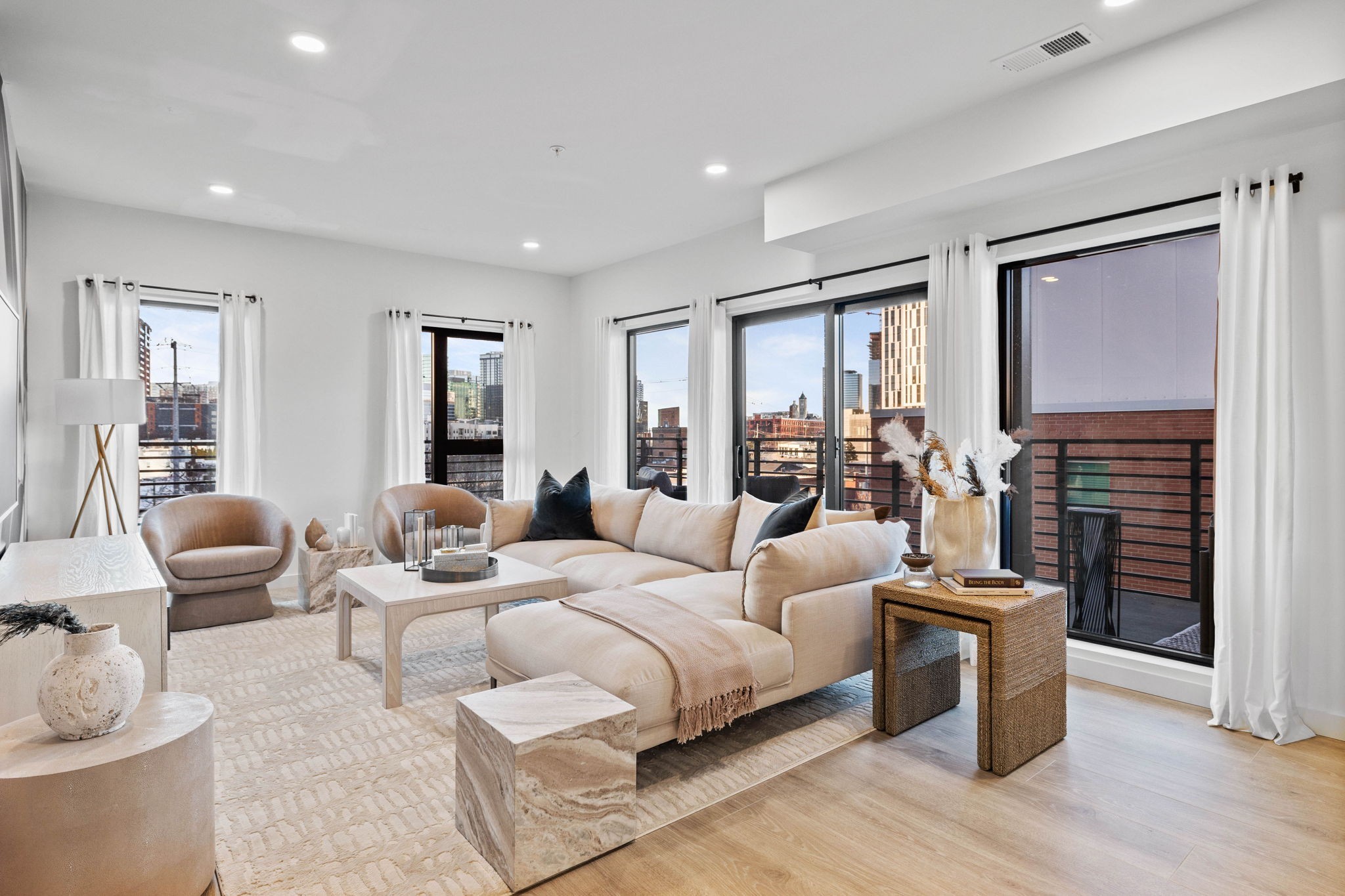 635 7th Ave, S Unit: 501