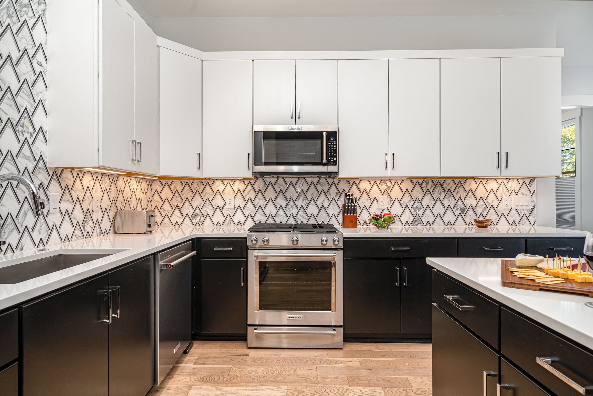 119 Acklen Park Dr Unit: 104