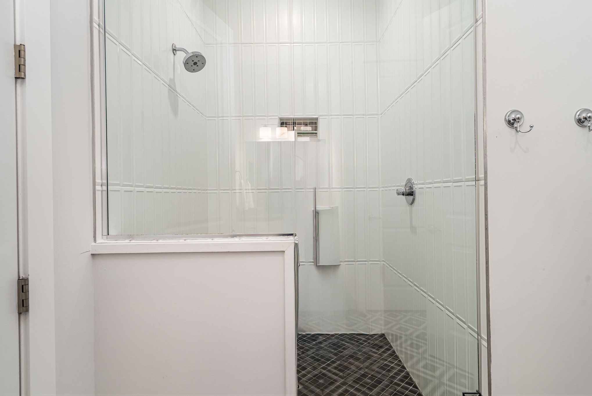 119 Acklen Park Dr Unit: 104