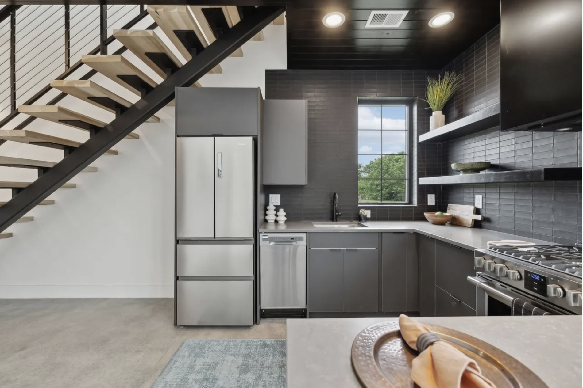 827 Ramsey St Unit: D