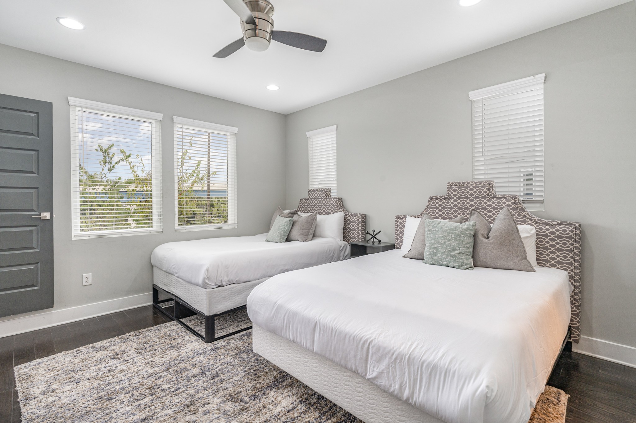 2410 Meharry Blvd Unit: 10