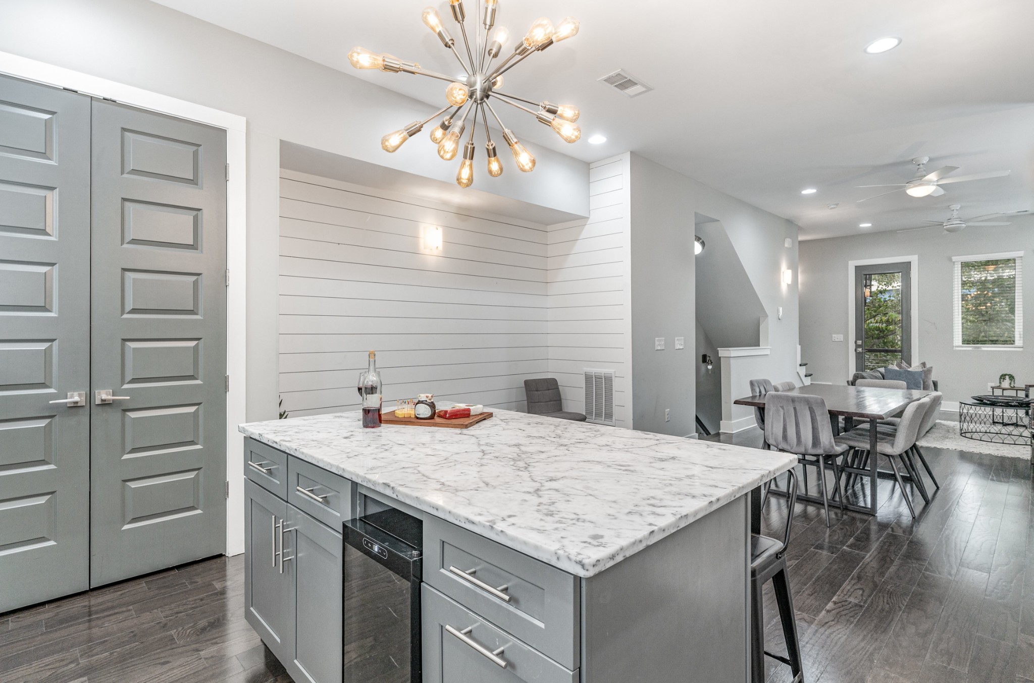 2410 Meharry Blvd Unit: 10