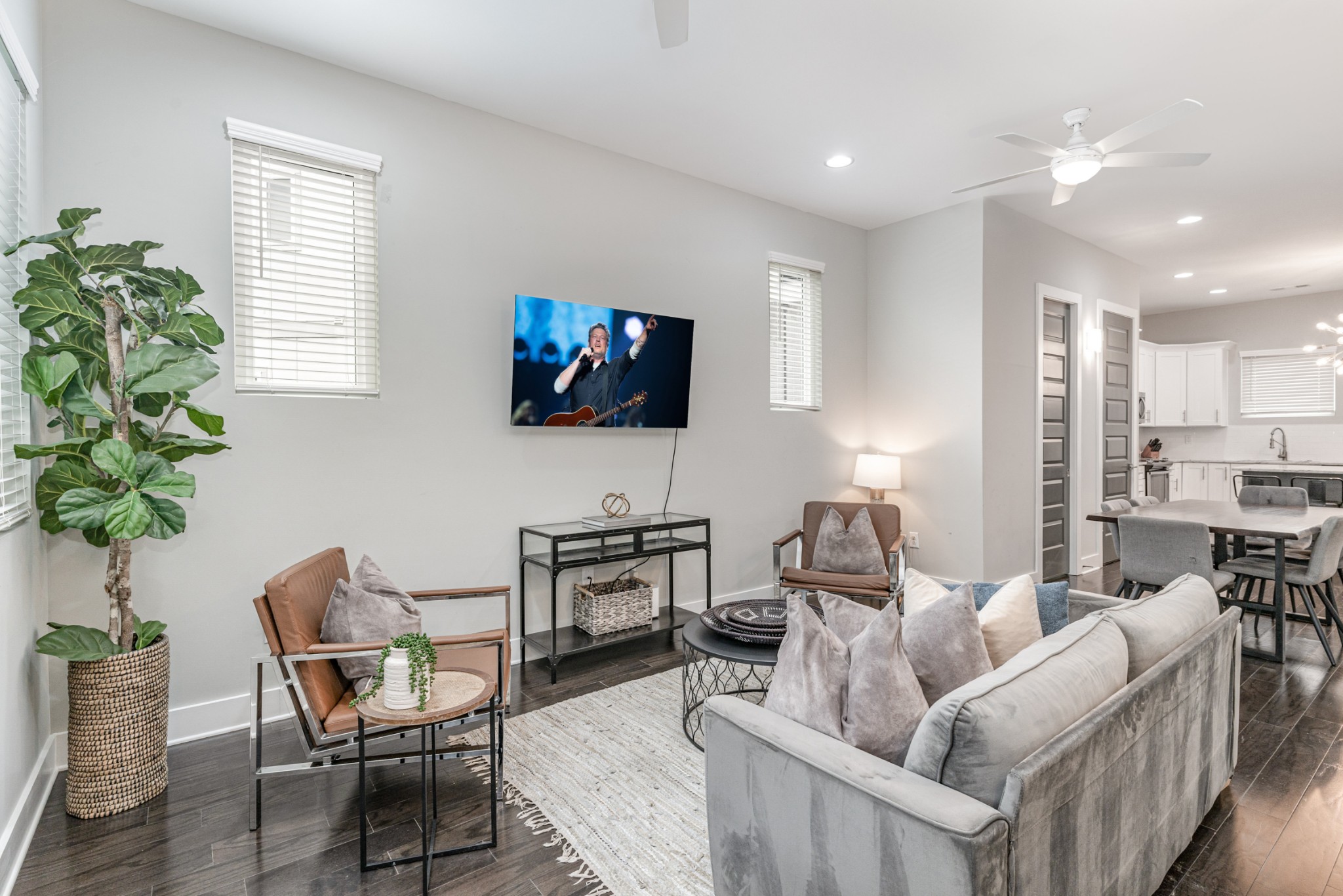 2410 Meharry Blvd Unit: 10