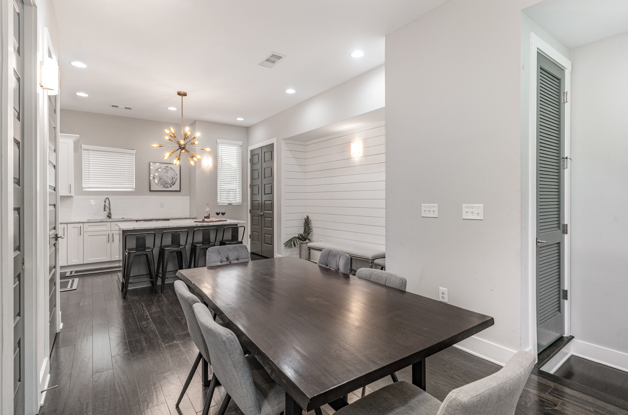 2410 Meharry Blvd Unit: 10