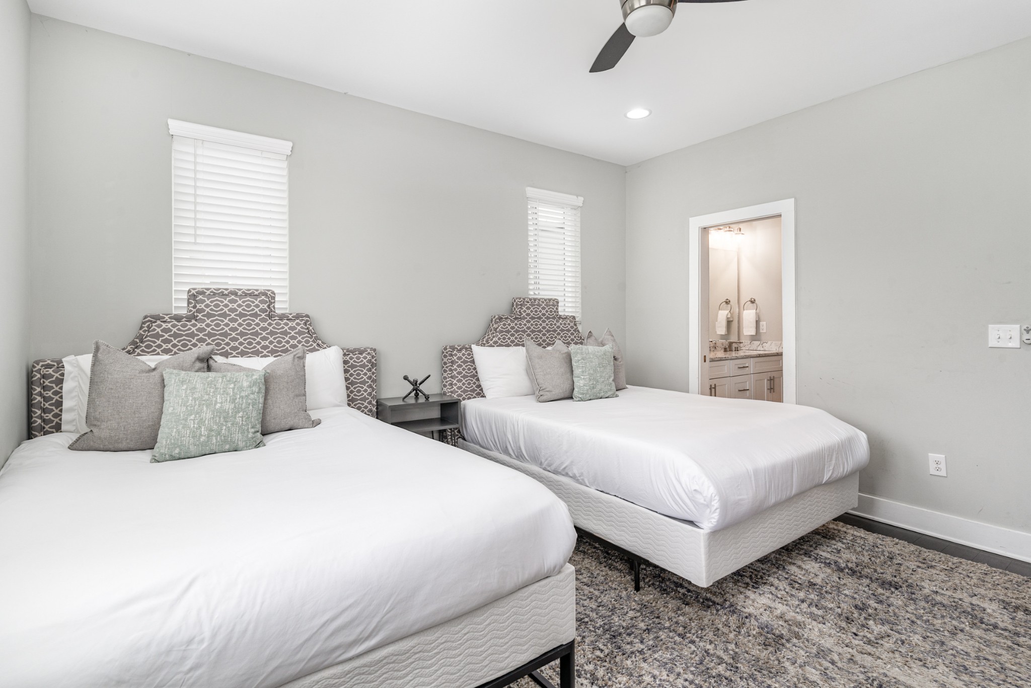 2410 Meharry Blvd Unit: 10